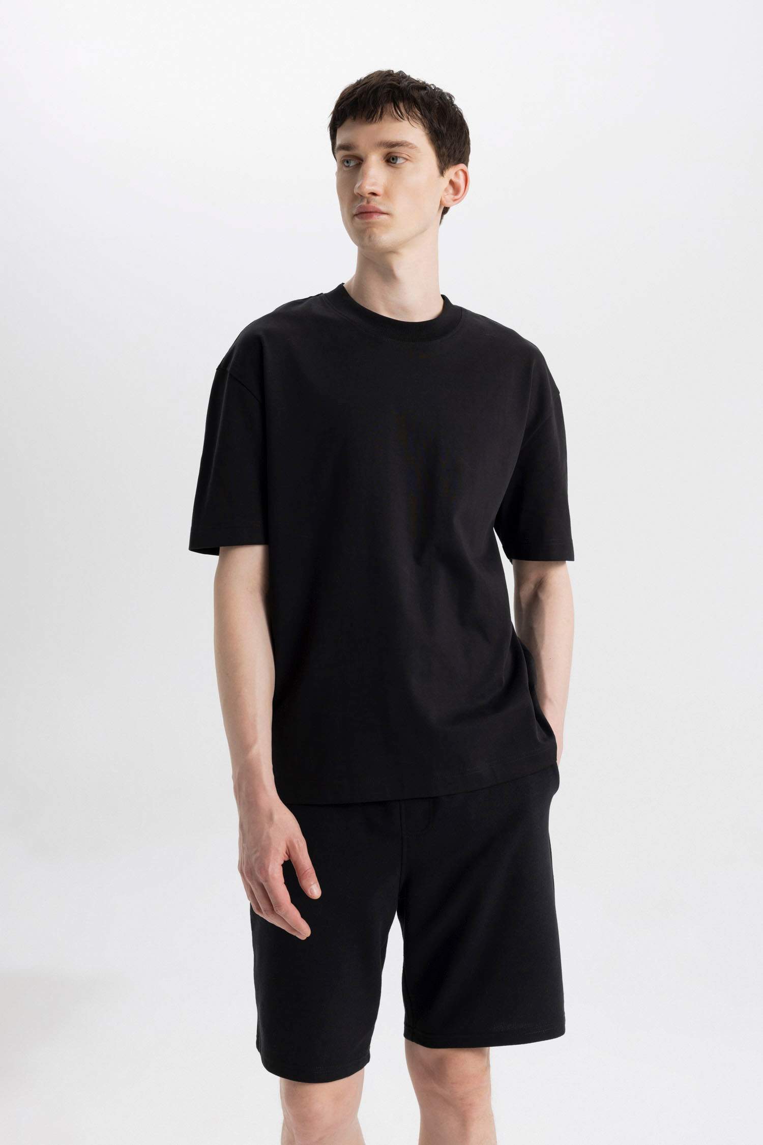 Шорты стандартного кроя