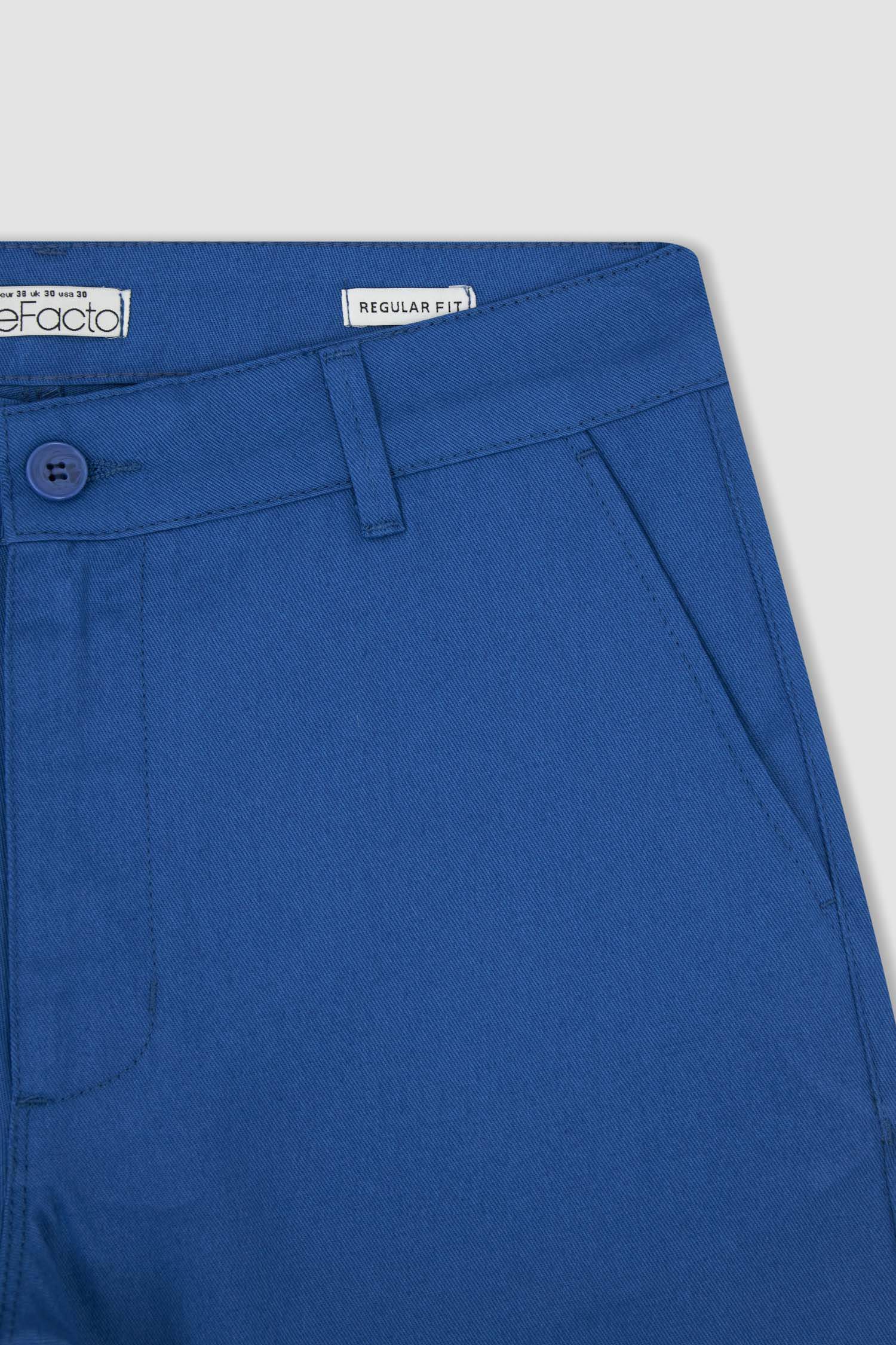 شورت برمودا قصة عادية