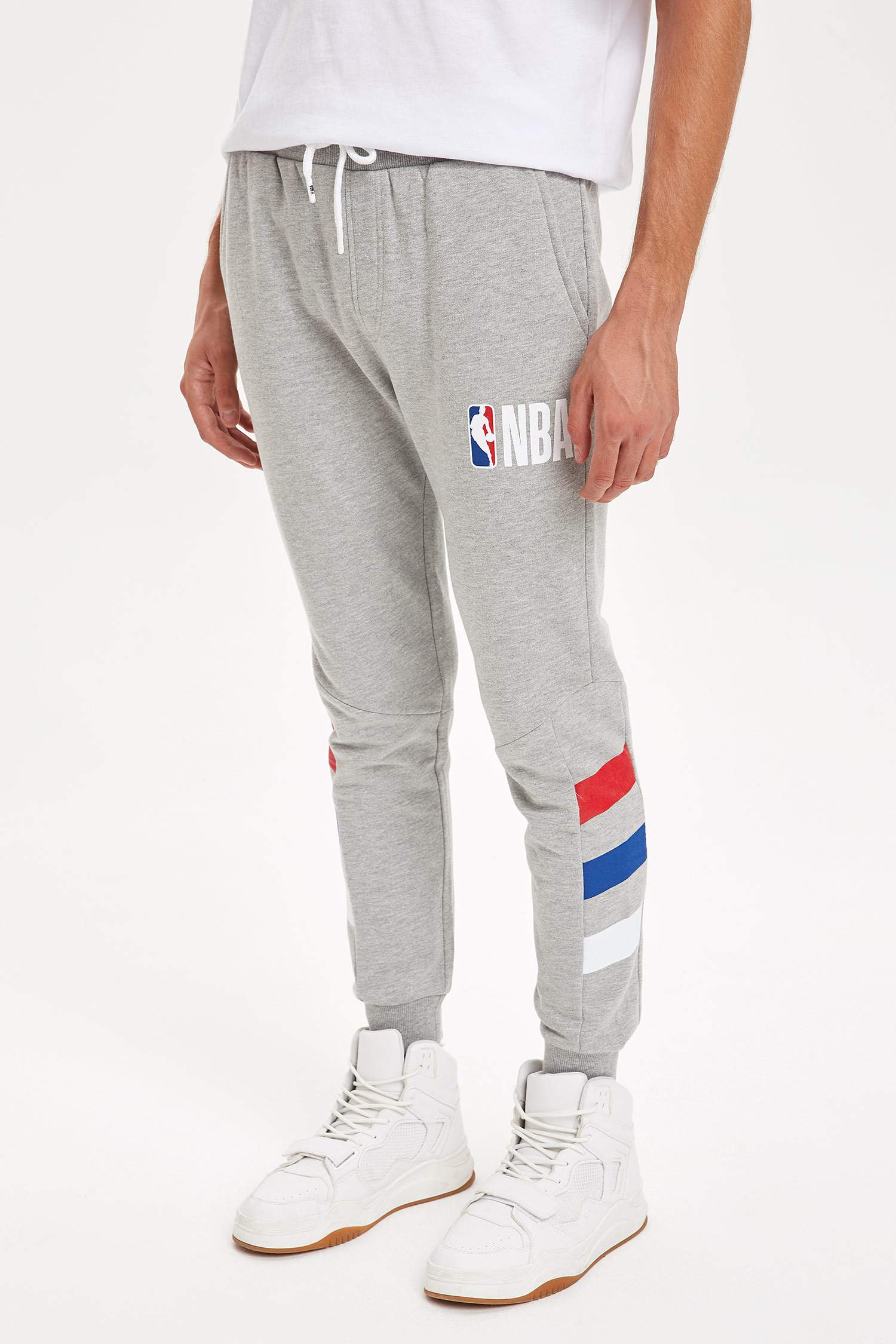 Defacto Erkek Siyah Nba Lisansli Slim Fit Esofman Alti M7920az 20sp Bk27 Trendyol