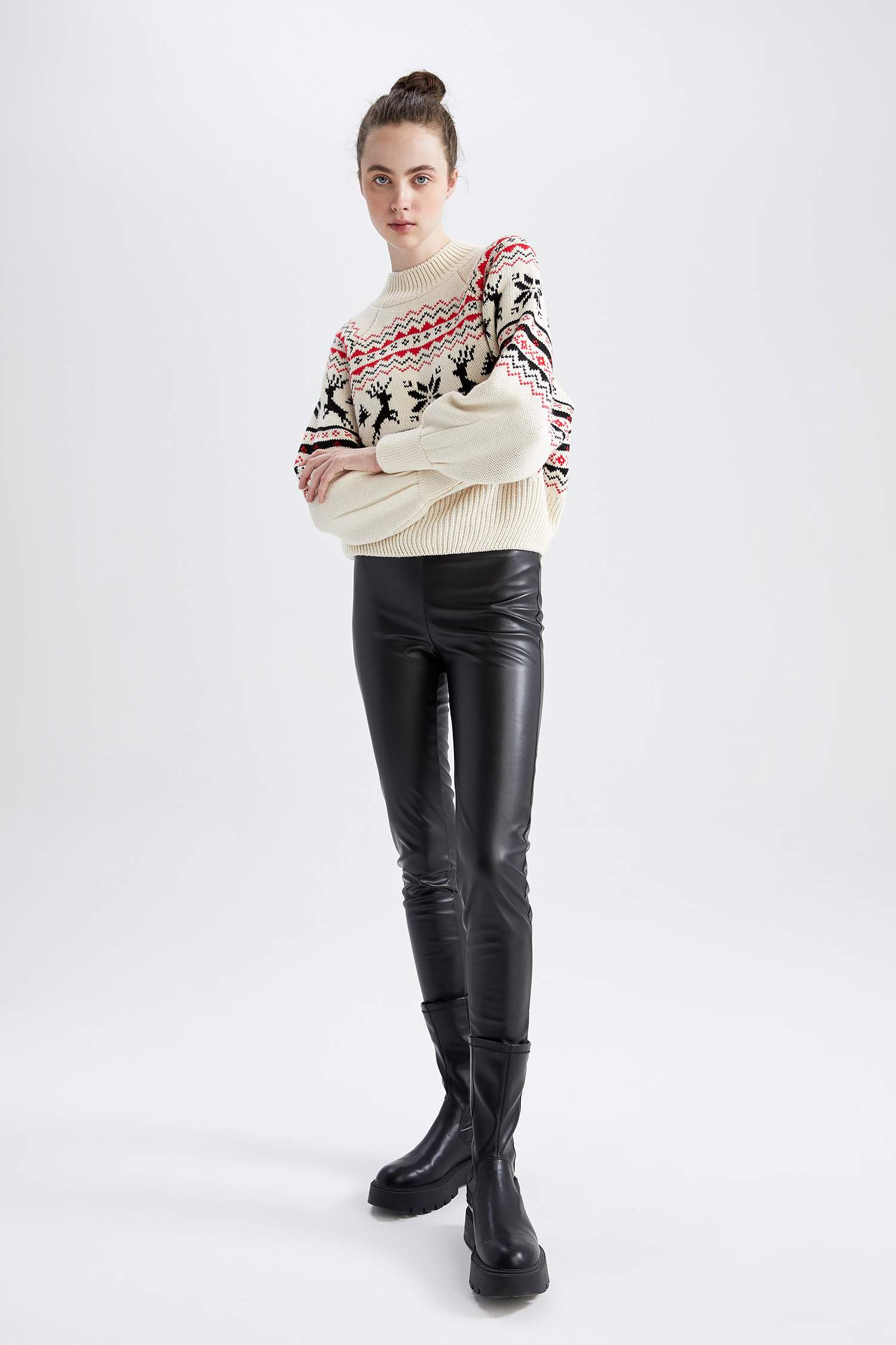 Ecru Damen Regular Fit Pullover mit WeihnachtsMotiv 2562339 DeFacto