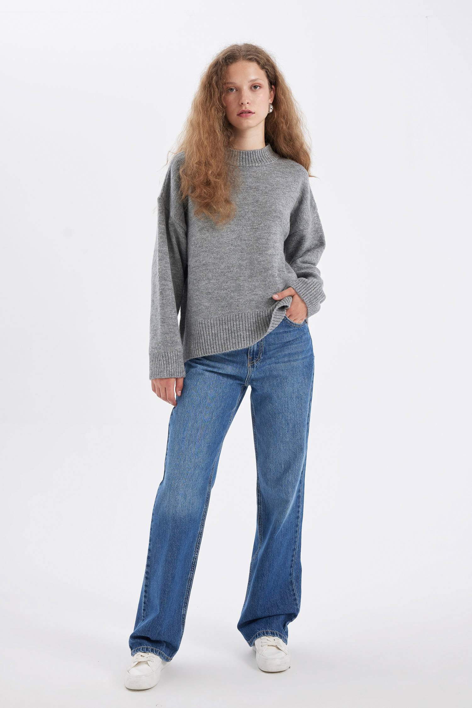 Oversize Geniş Kalıp Yarım Balıkçı Yaka Uzun Triko Kazak