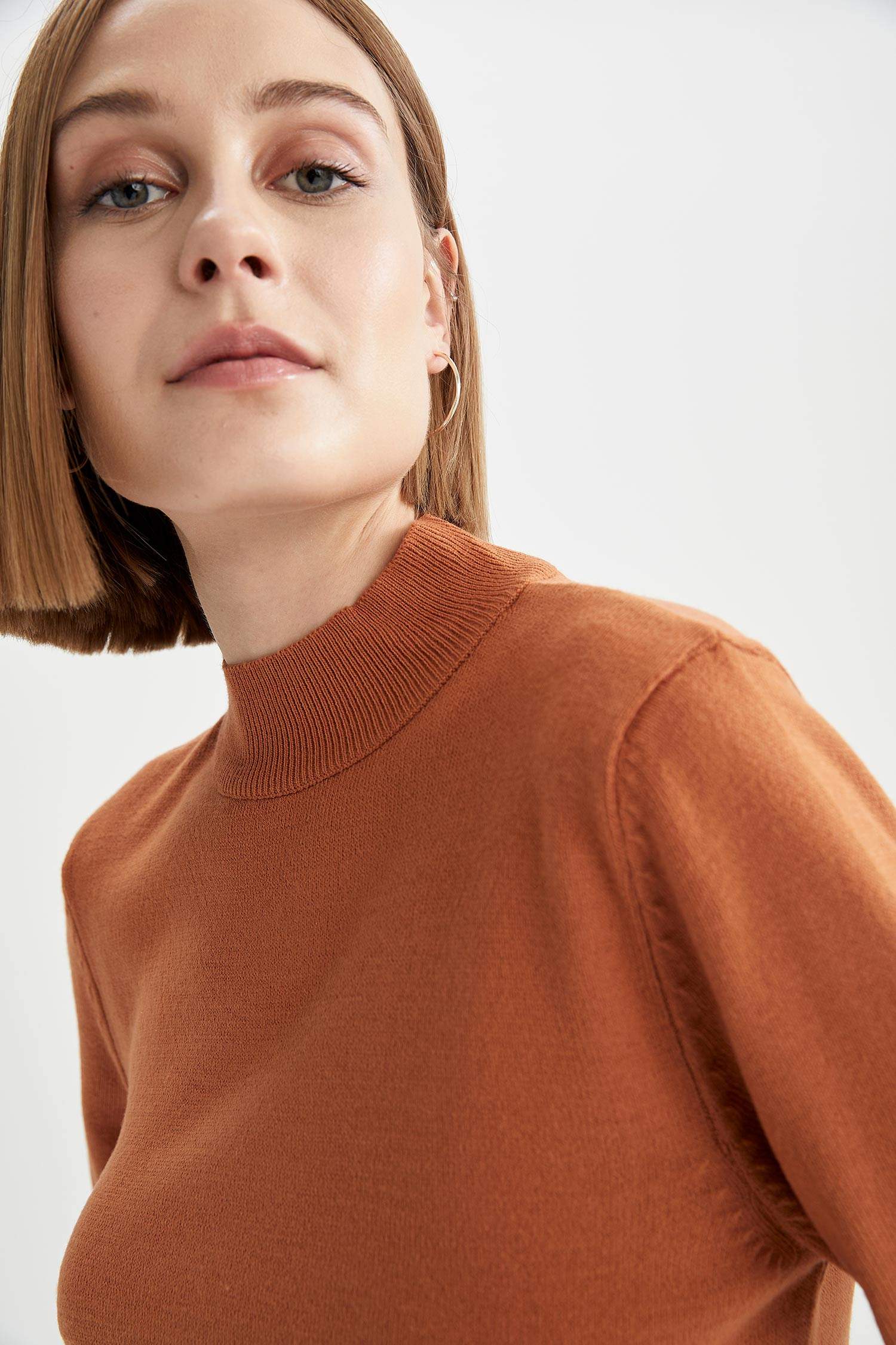 Orange WOMAN Relax Fit Turtleneck Jumper 1973104 | DeFacto