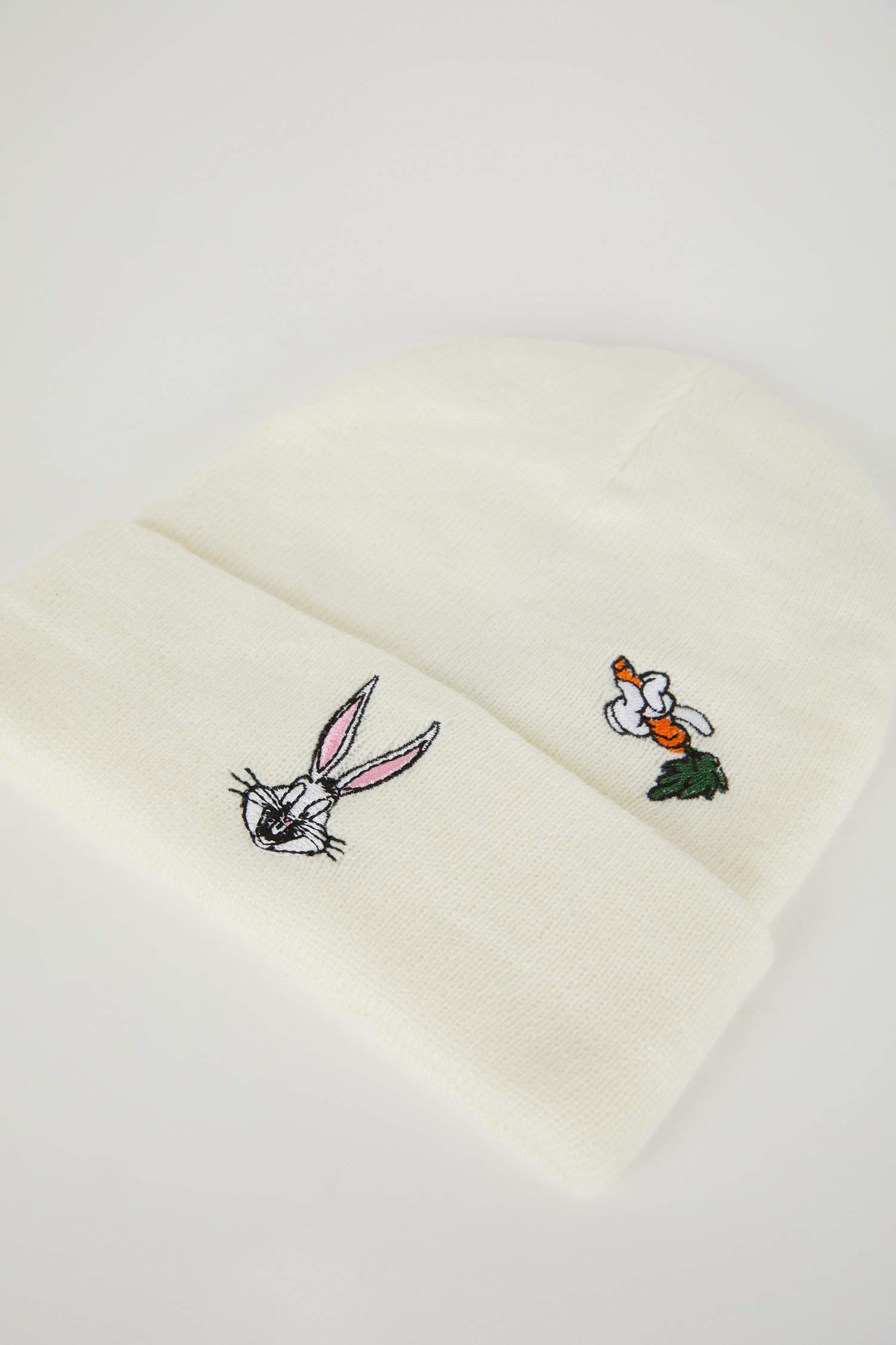 Әйелдерге Looney Tunes Лицензиялық берет