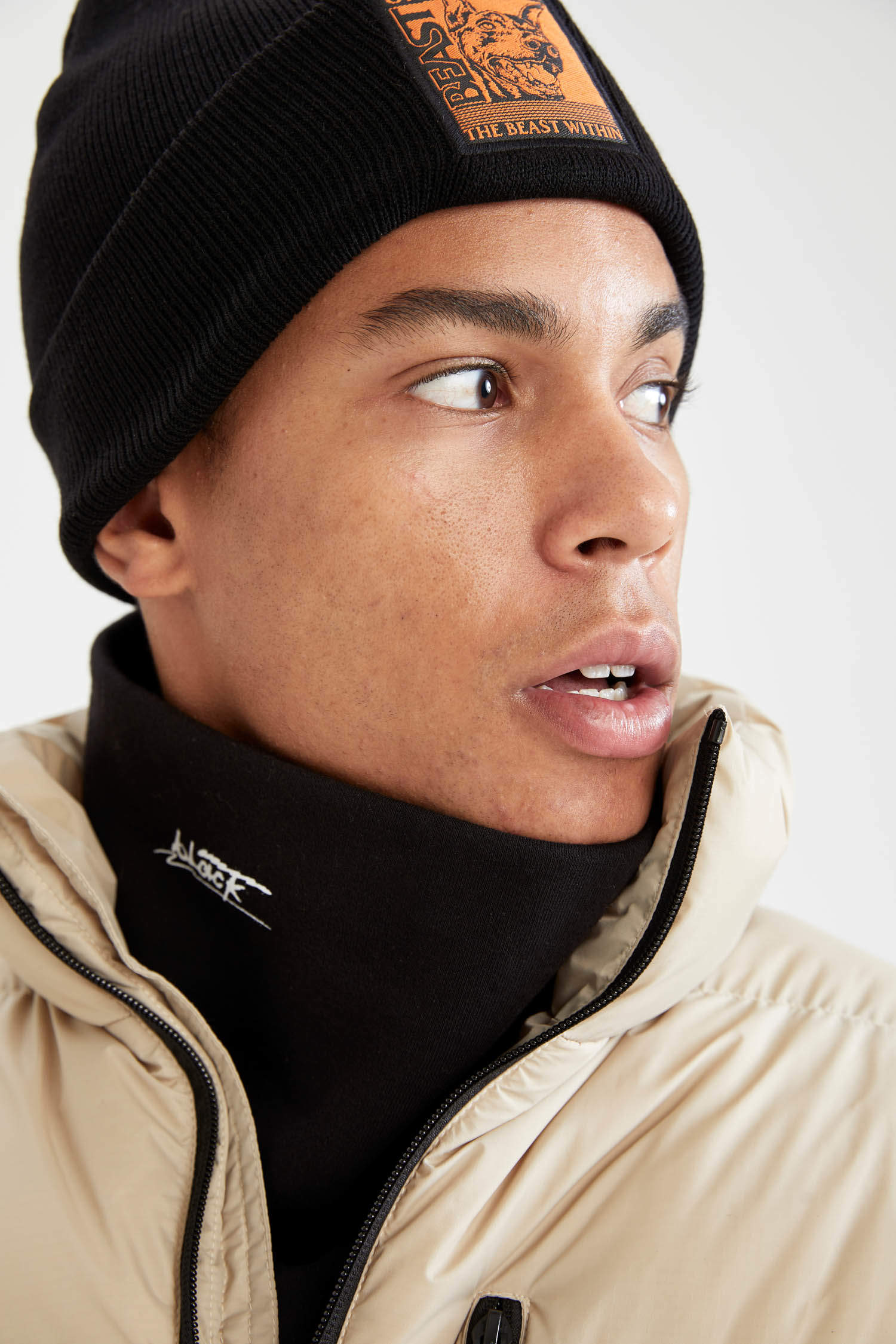 Black MAN Embroidered Knitwear Beret 2054333 | DeFacto