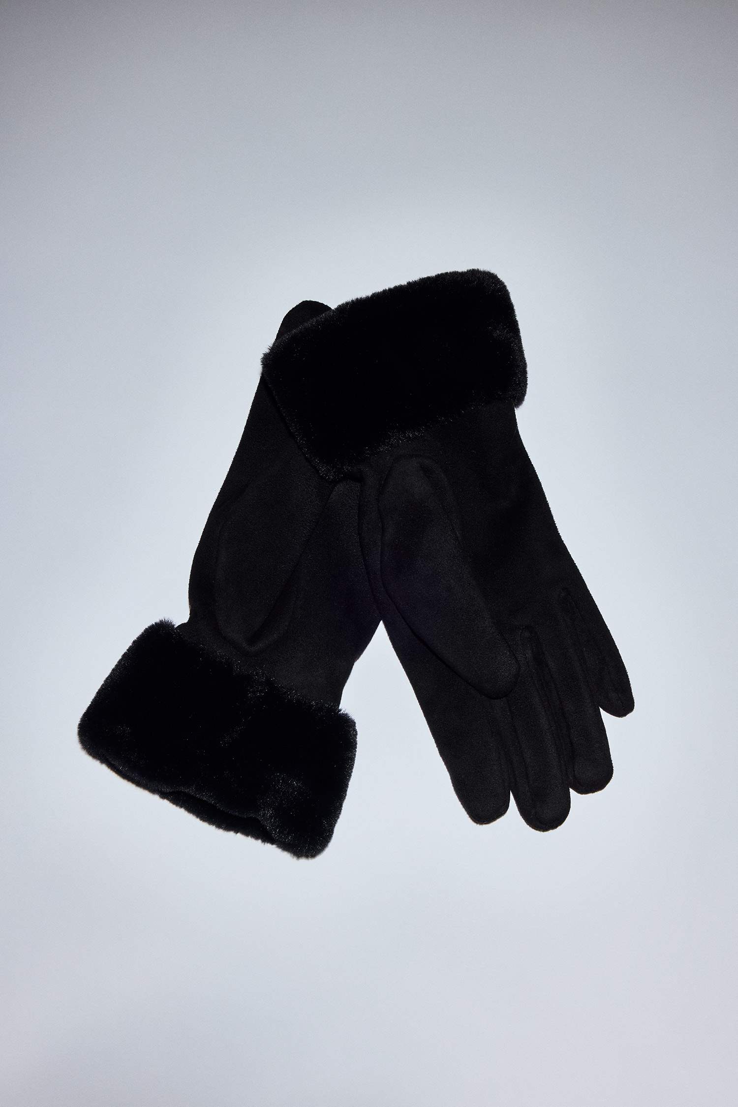 Женские перчатки