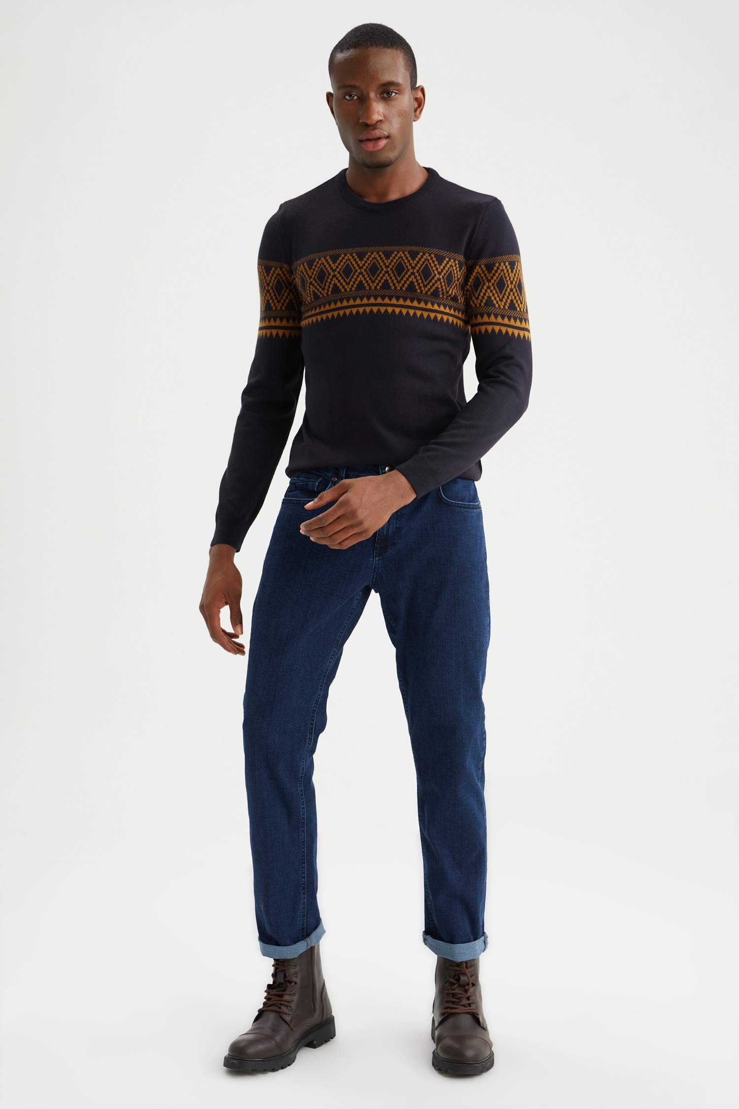 Navy MAN Slim Fit Crew Neck Block Print 