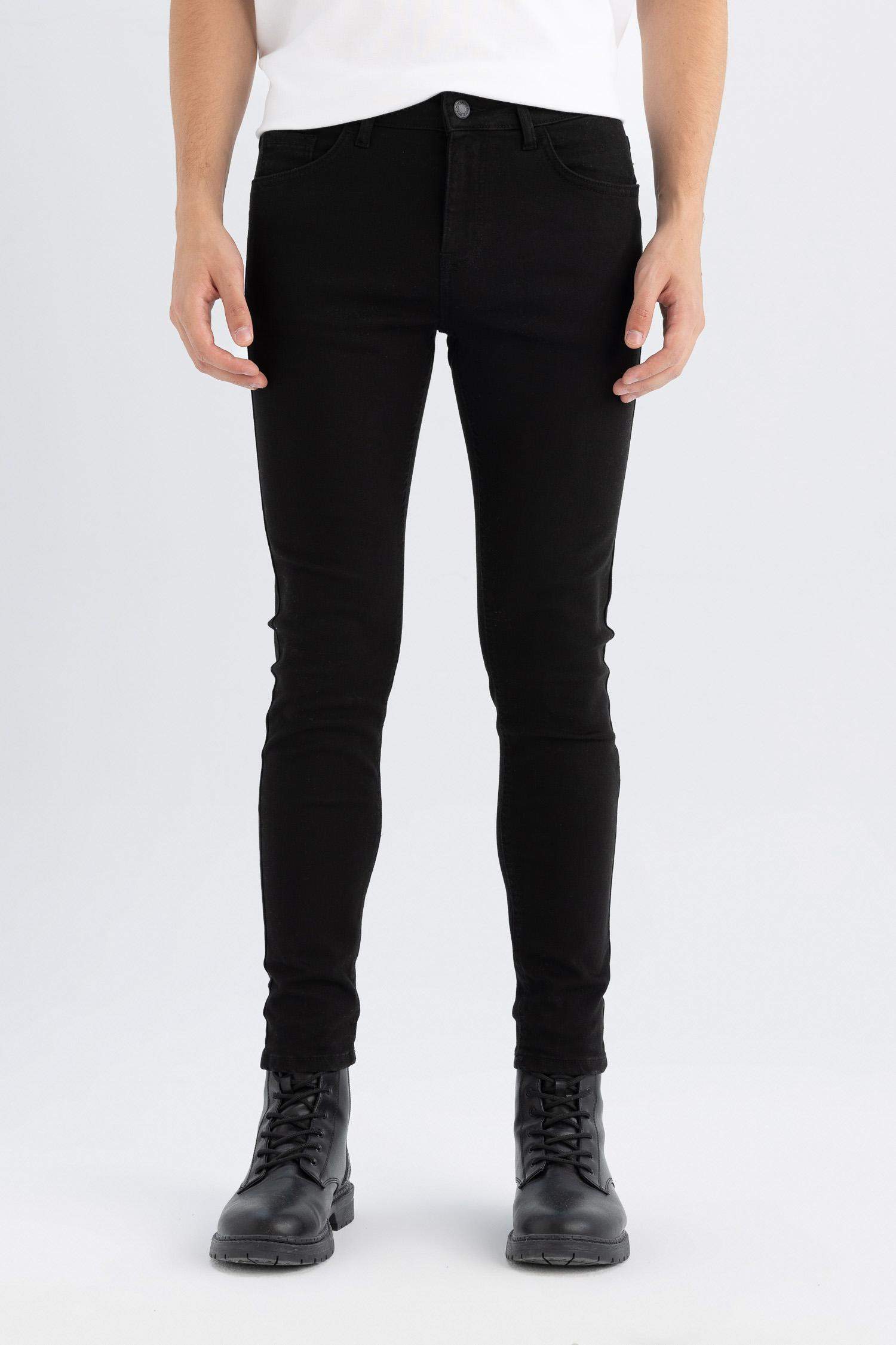 بنطلون جينز سوبر سكيني فيت برجل ضيق للغاية