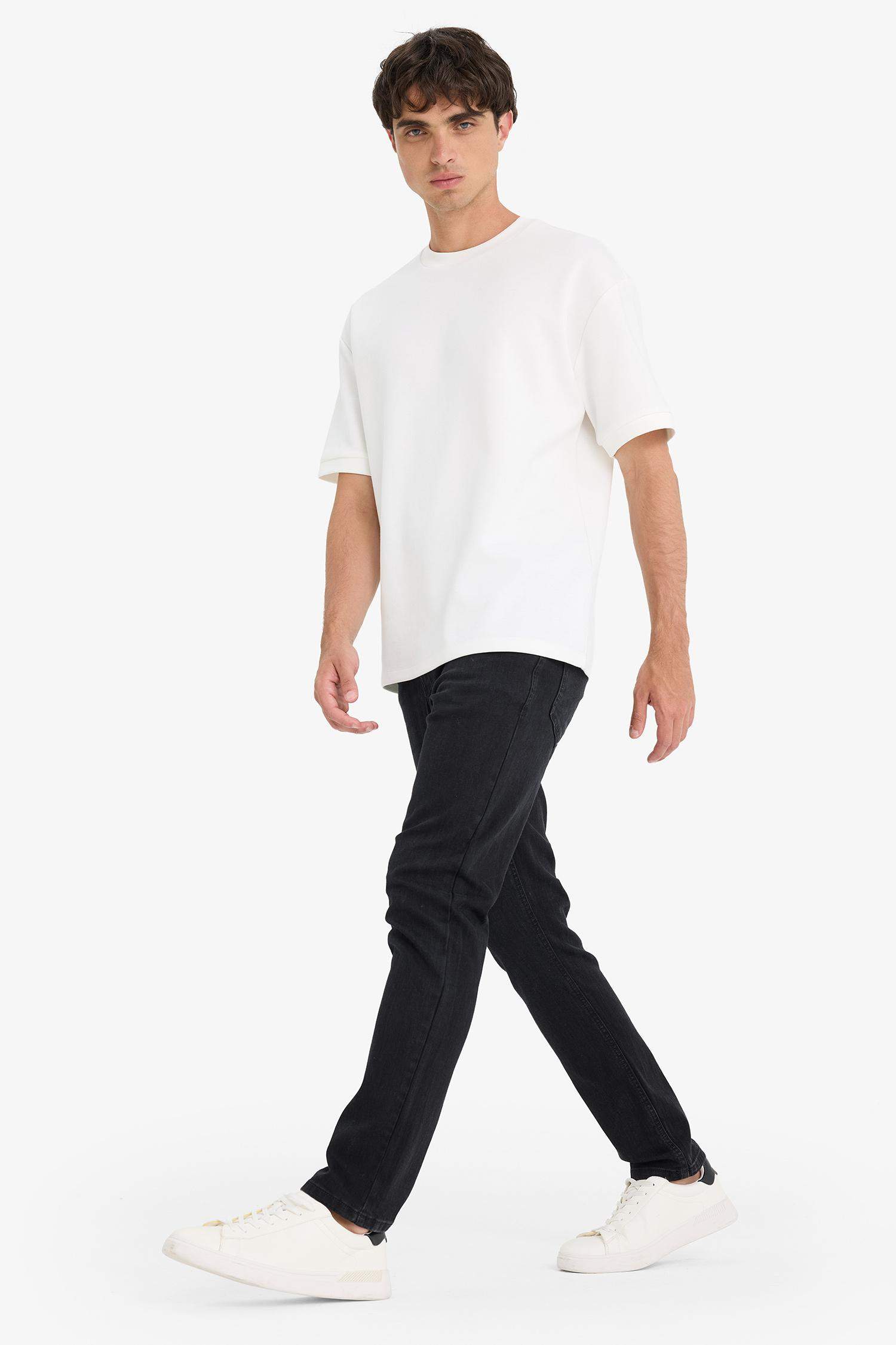 Pedro Slim Fit Dar Kalıp Normal Bel Dar Paça Jean Pantolon