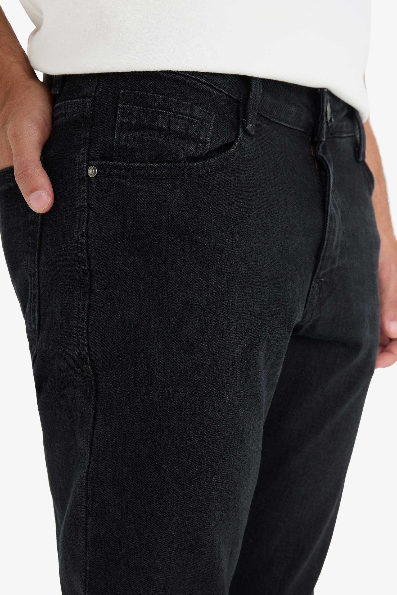 Pedro Slim Fit Dar Kalıp Normal Bel Dar Paça Siyah Jean Pantolon