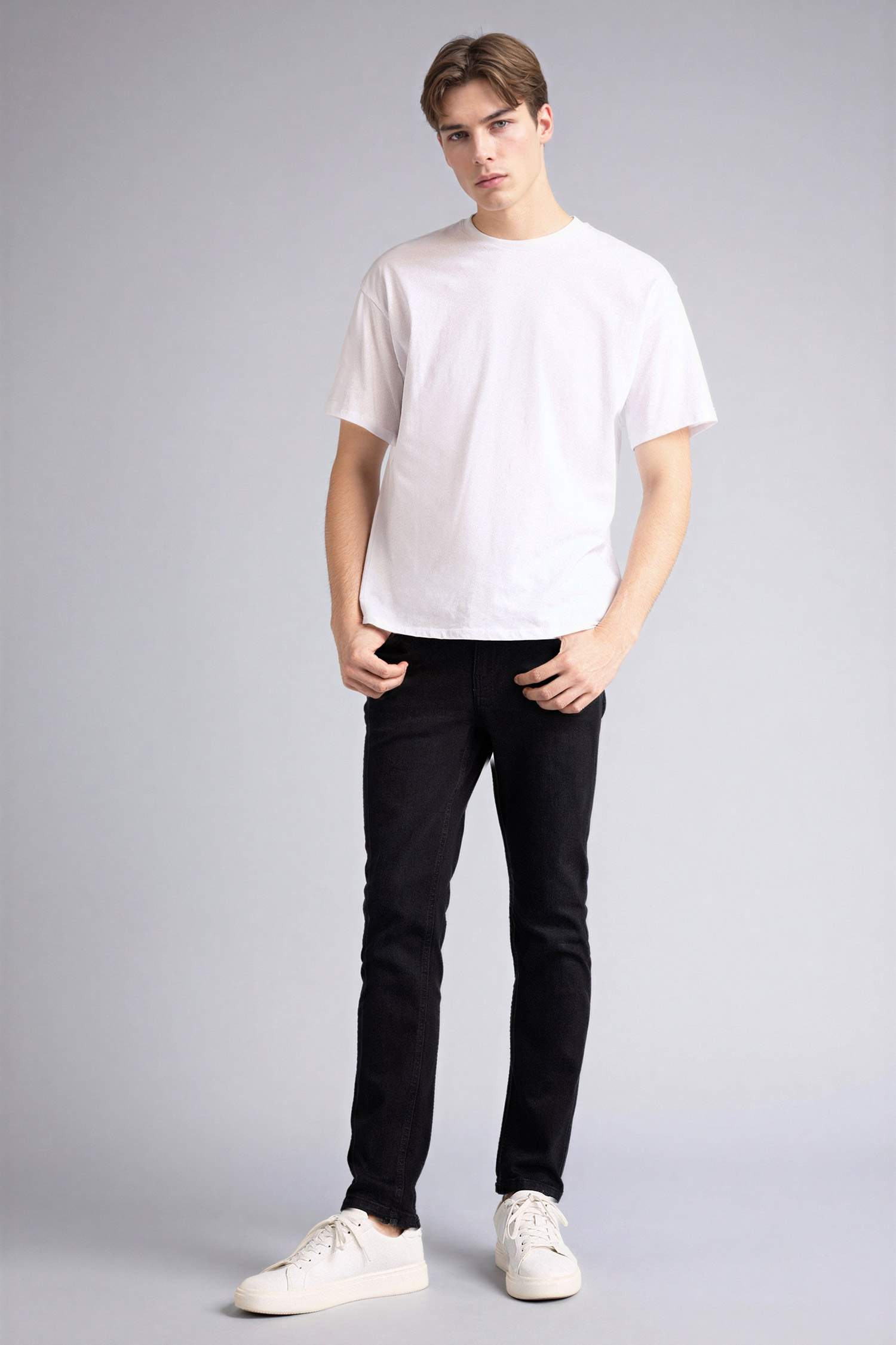 Pedro Slim Fit Regular Waist Skinny Leg Jeans