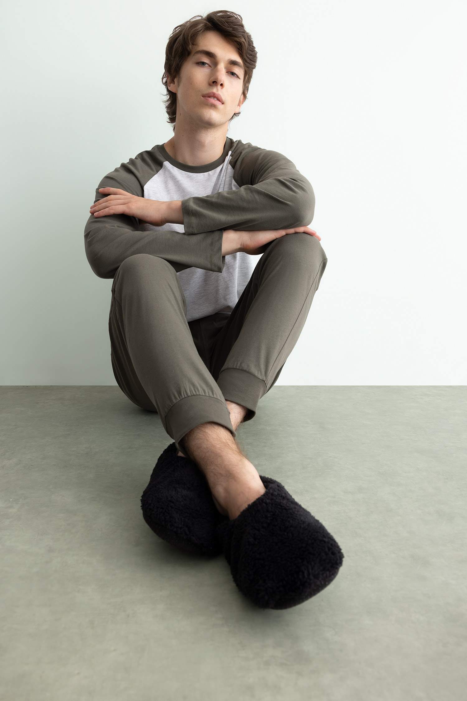 Erkek Düz Taban Pelüş Ev Patiği