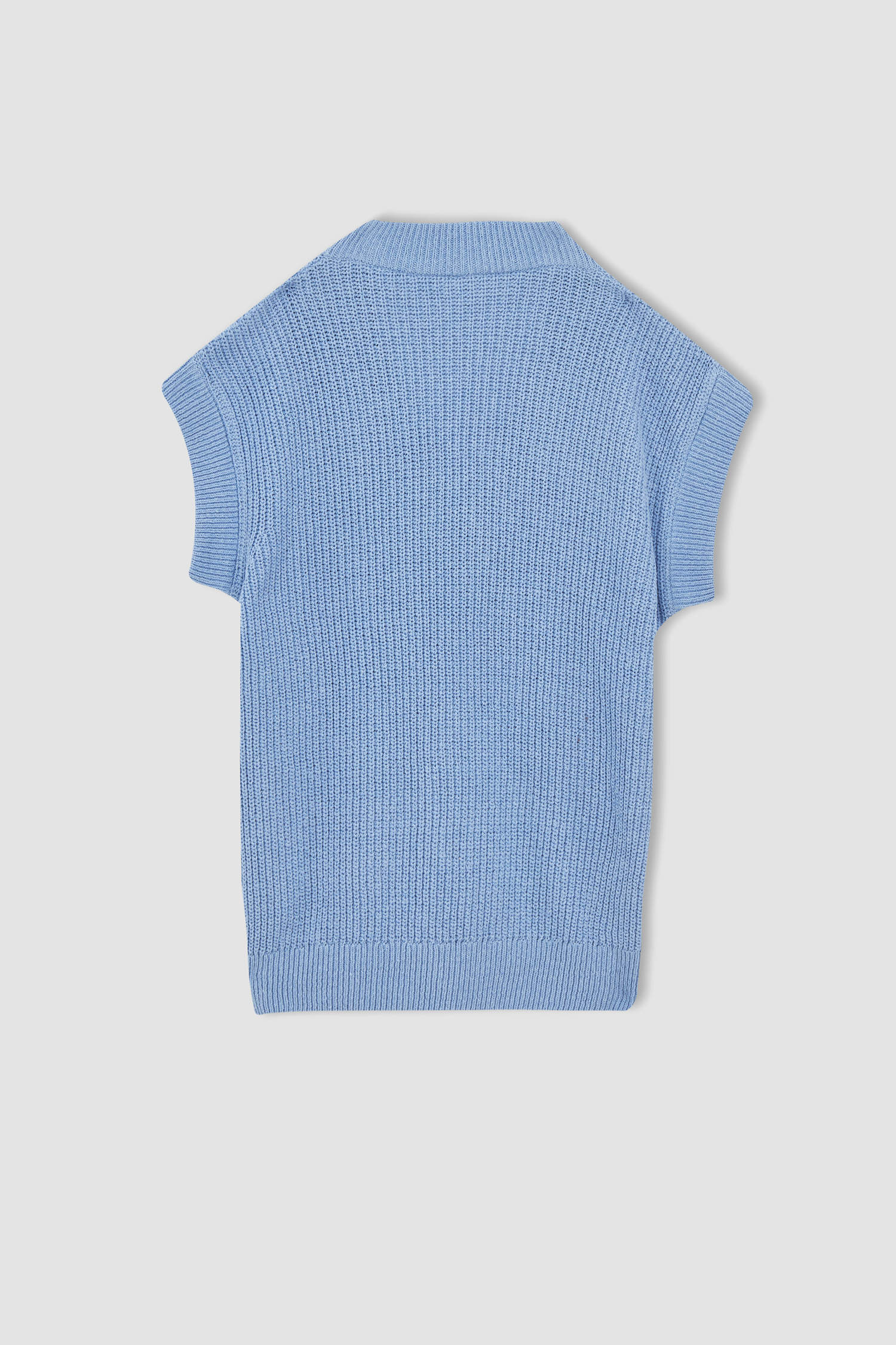 Blue WOMEN Regular Fit V Neck Sleeveless Sweater 2435616 | DeFacto