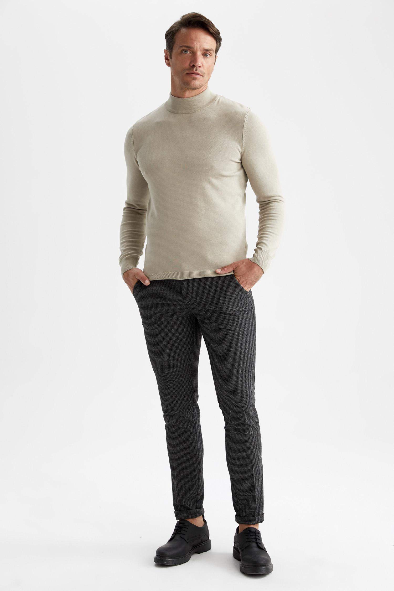 سروال تشينو بقصة عادية