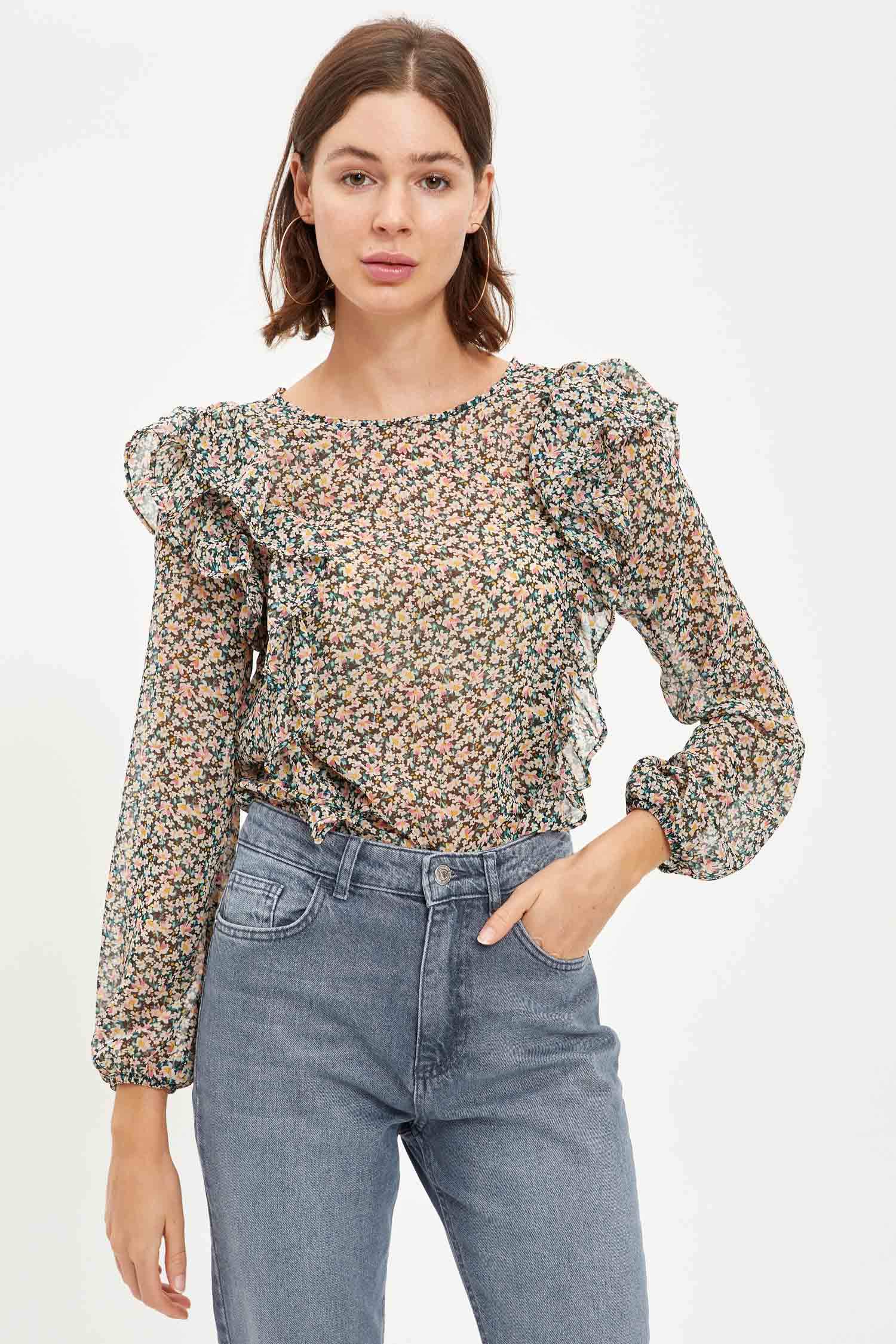 Black Woman Crew Neck Flower Print Blouse With Frill Detail 1497864 ...