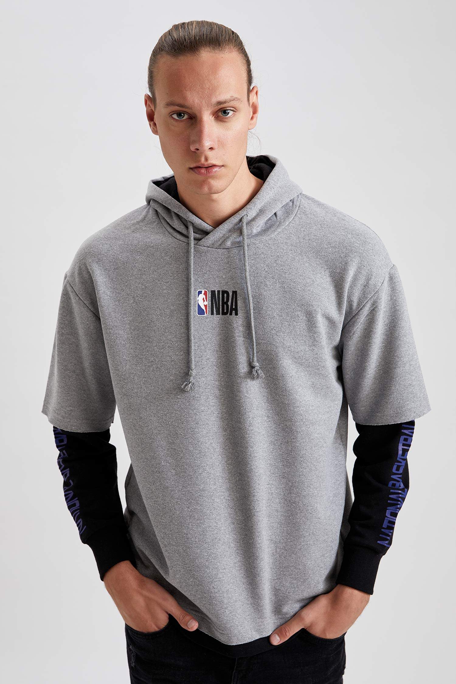 Defacto NBA Lisanslı Unisex Oversize Fit Kapüşonlu Sweatshirt. 1