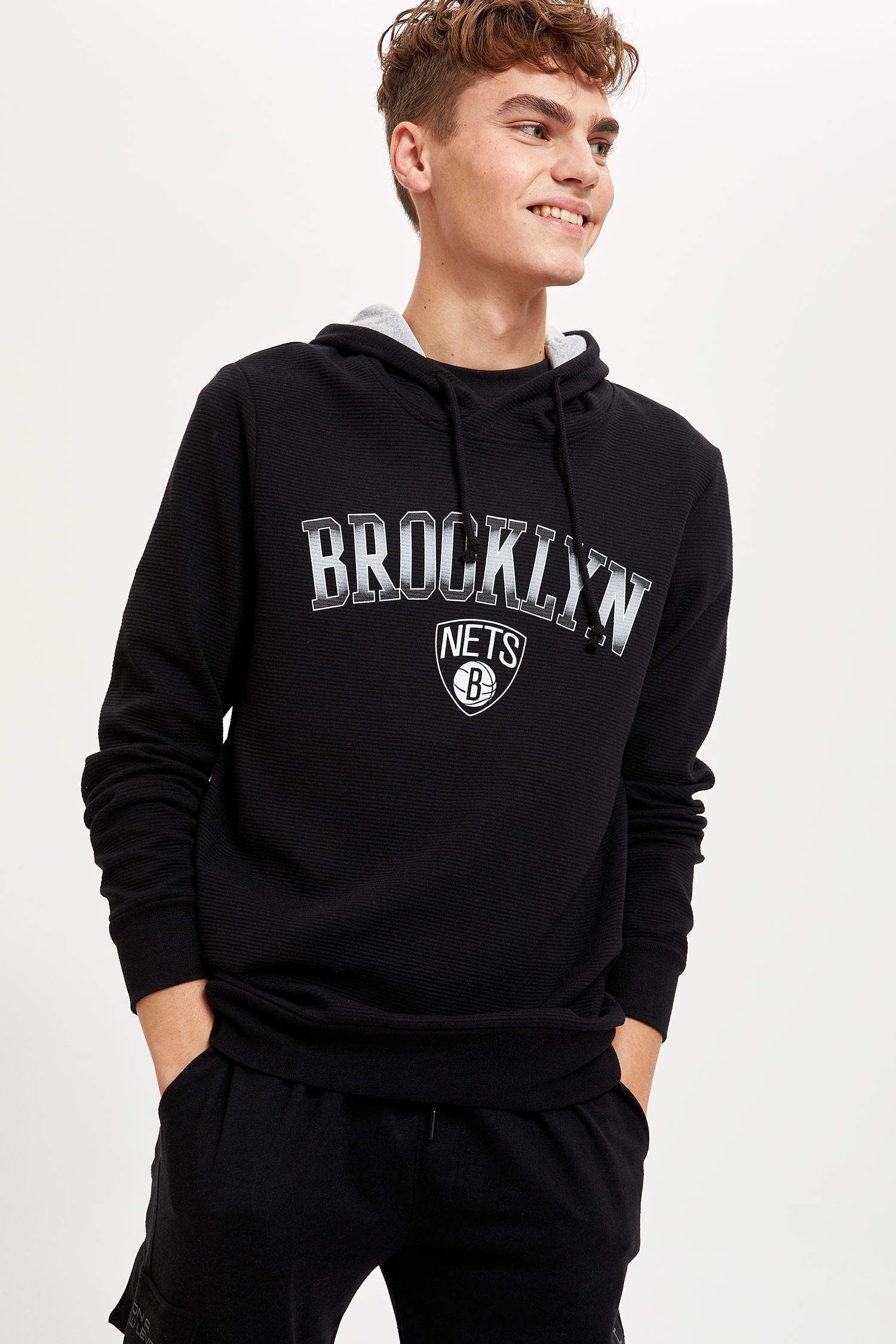 Defacto Fit NBA Brooklyn Nets Lisanslı Regular Fit Sweatshirt. 2