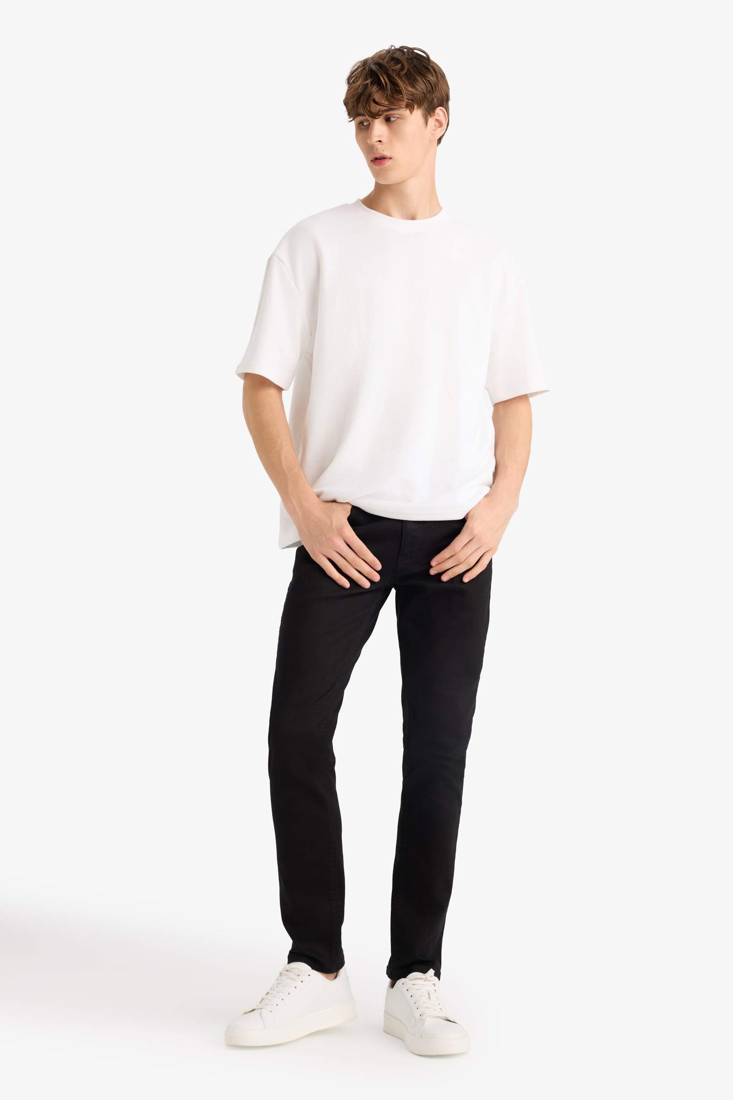 Pedro Slim Fit Dar Kalıp Normal Bel Dar Paça Jean Pantolon