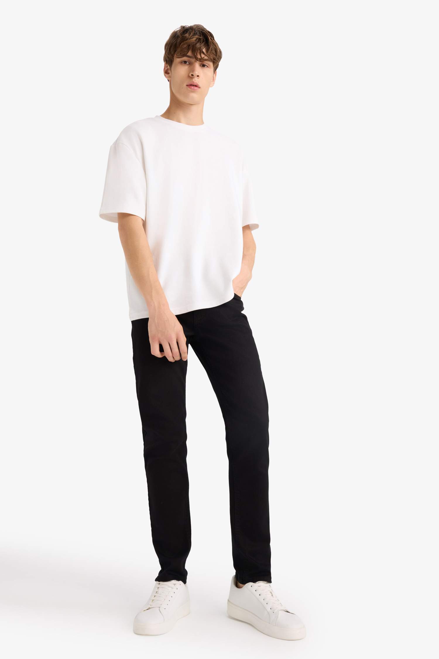 Pedro Slim Fit Dar Kalıp Normal Bel Dar Paça Jean Pantolon