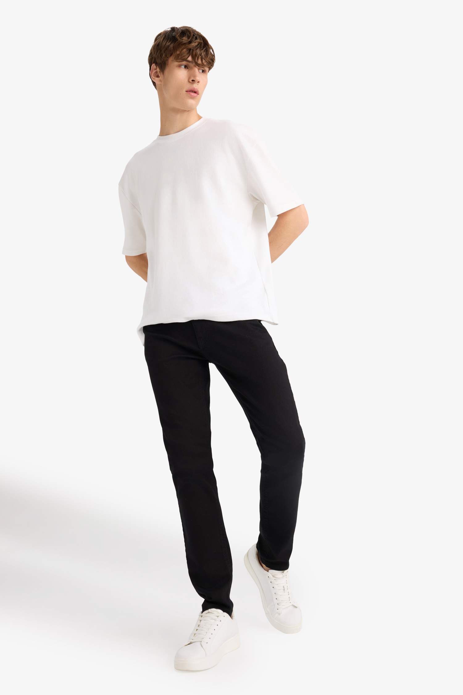 Pedro Slim Fit Dar Kalıp Normal Bel Dar Paça Jean Pantolon