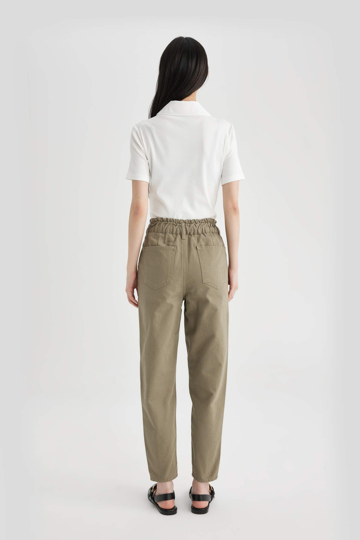 Paperbag Fit With Pockets Gabardine Trousers