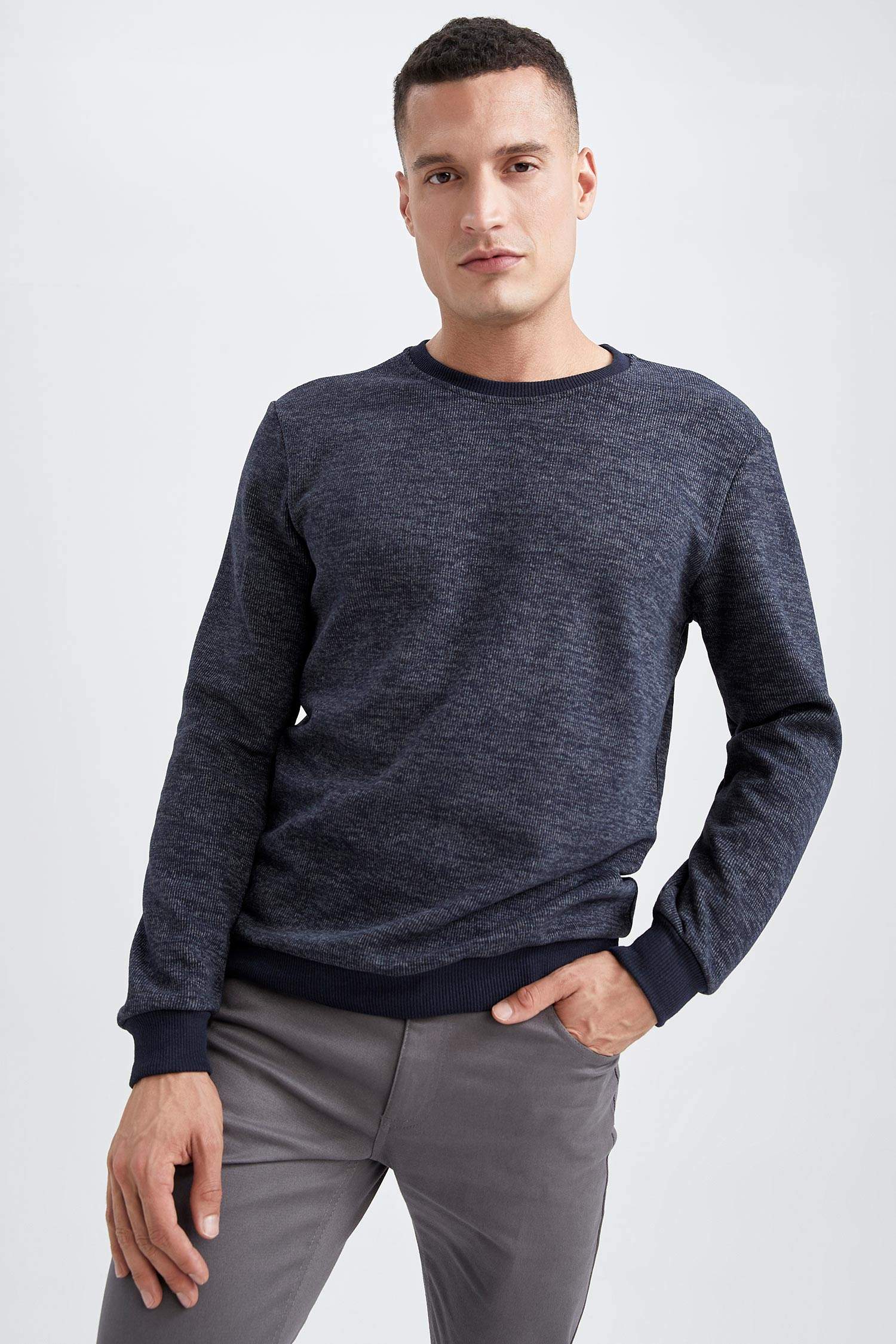 Defacto Regular Fit Sweatshirt. 1