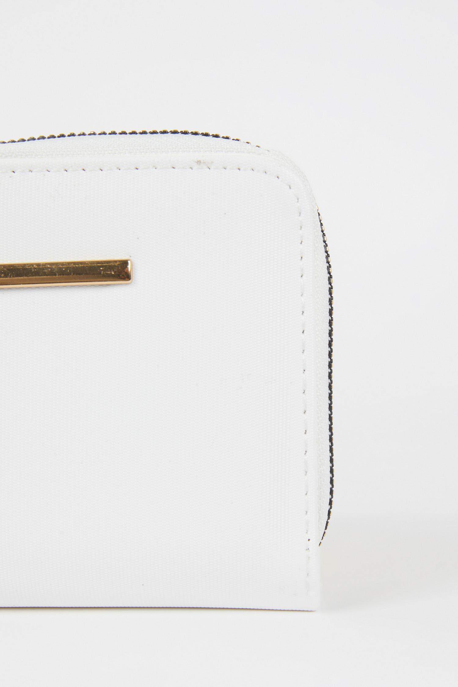 محفظة جلد صناعي