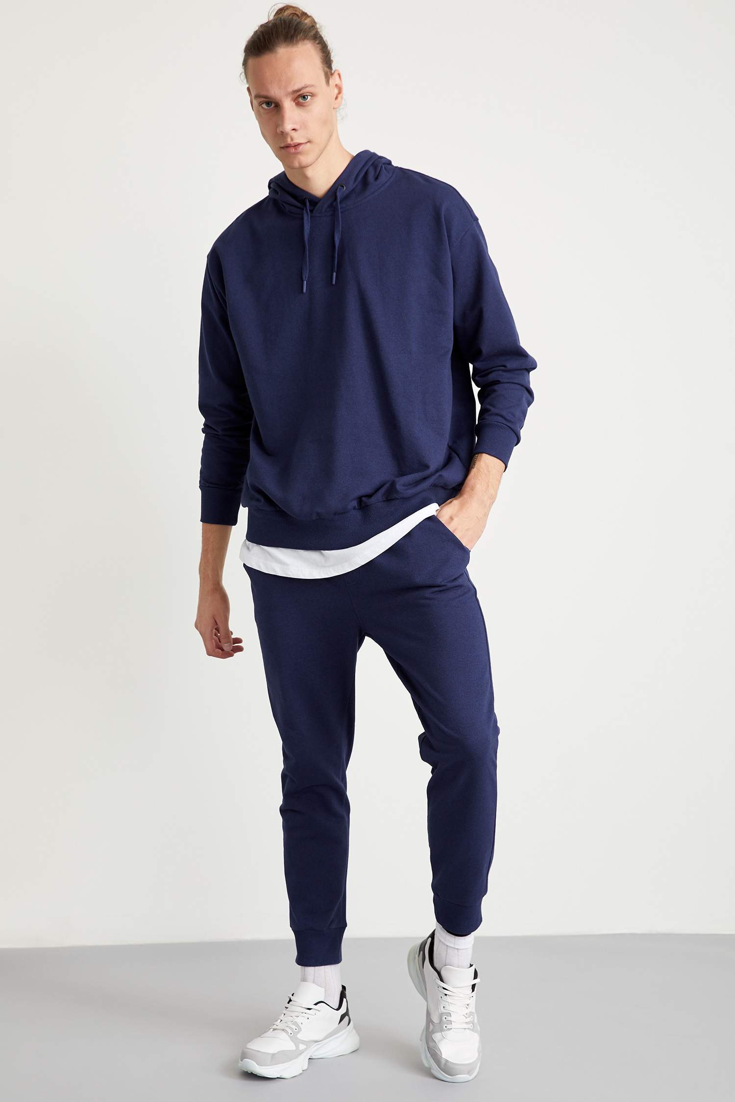 Defacto Oversize Fit Kapüşonlu Basic Sweatshirt. 2