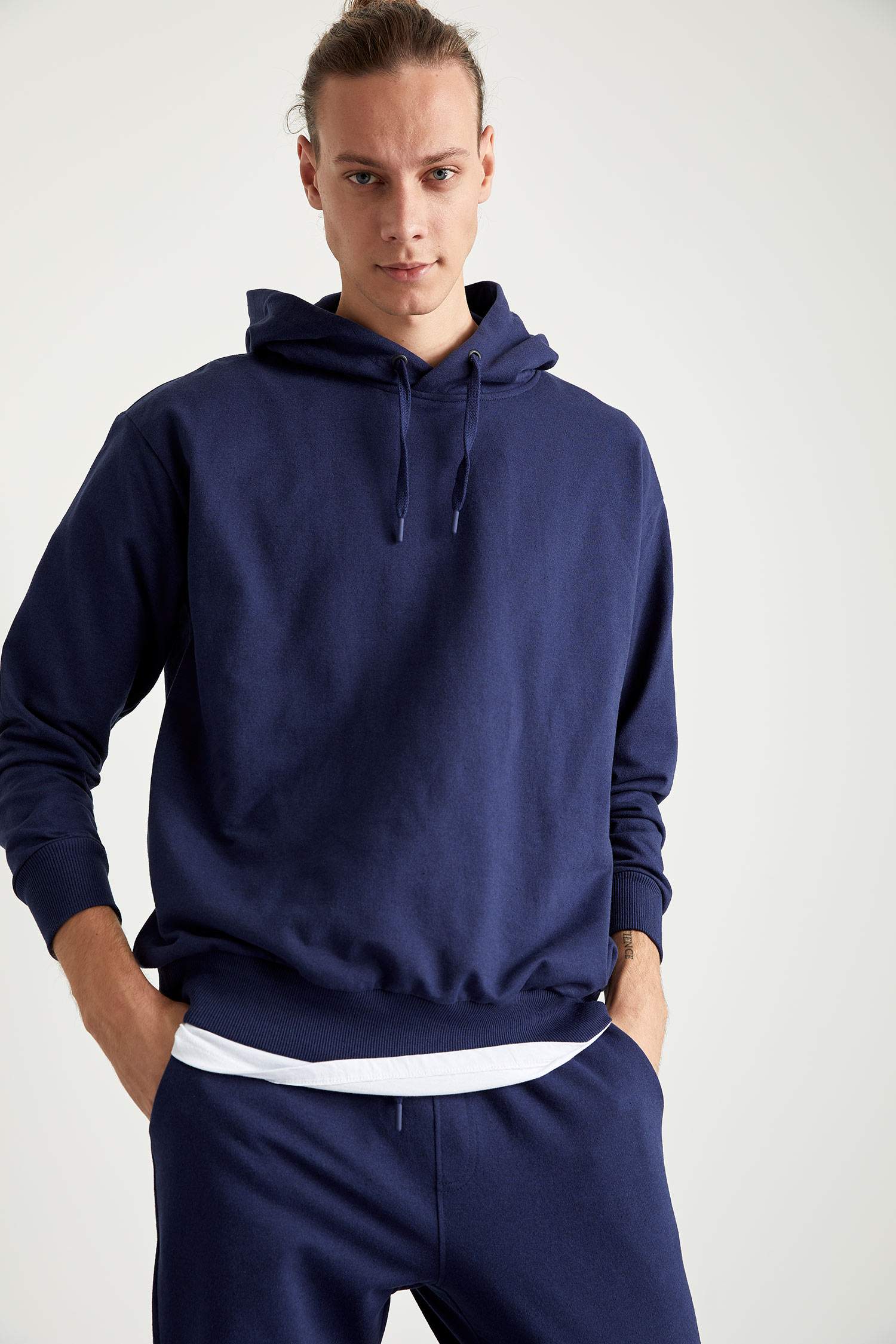 Defacto Oversize Fit Kapüşonlu Basic Sweatshirt. 1