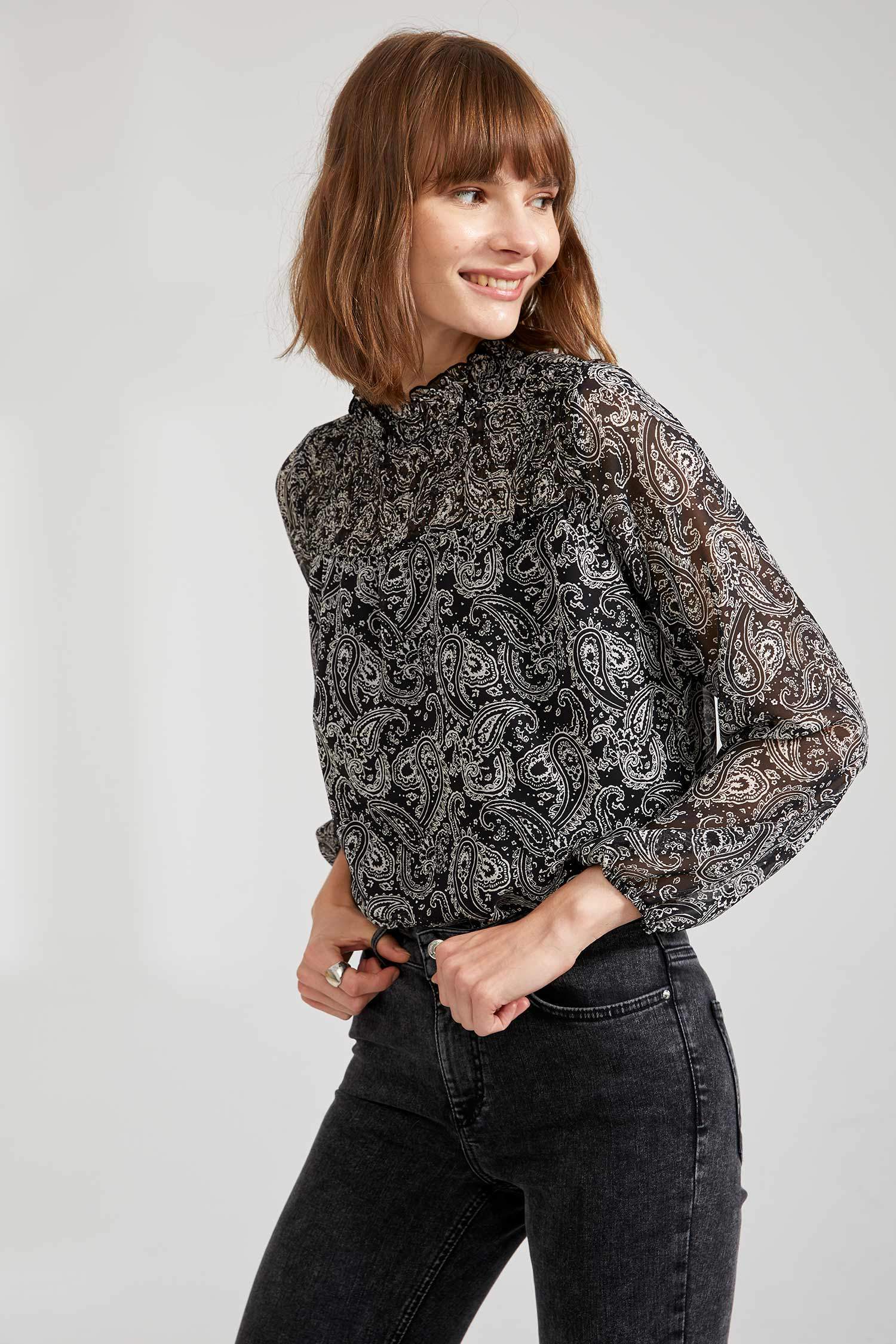 Black WOMAN Long Sleeve Frilly Detailed Neckband Shirt 1513979 | DeFacto