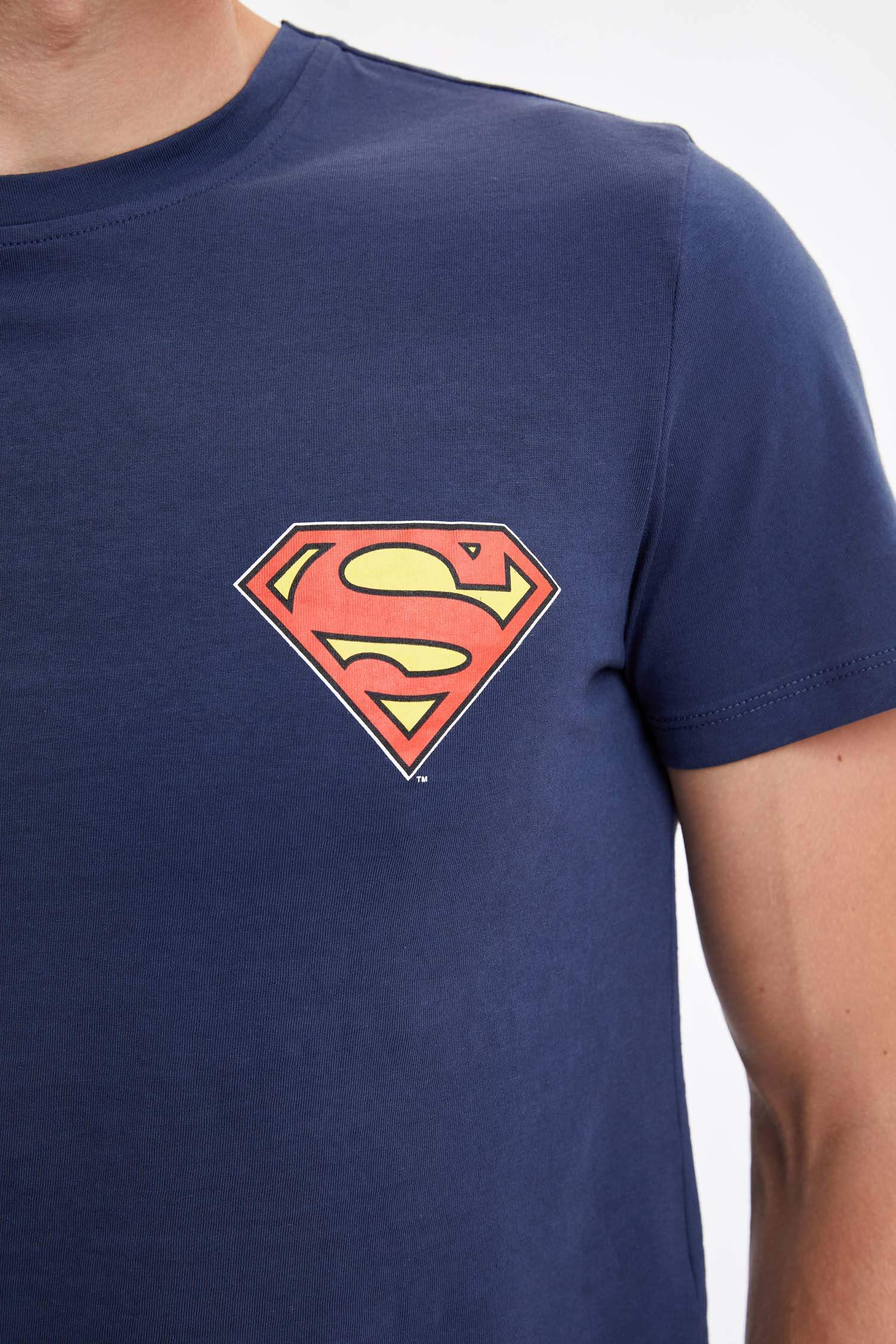 Defacto Superman Slim Fit Bisiklet Yaka Baskılı Tişört. 1