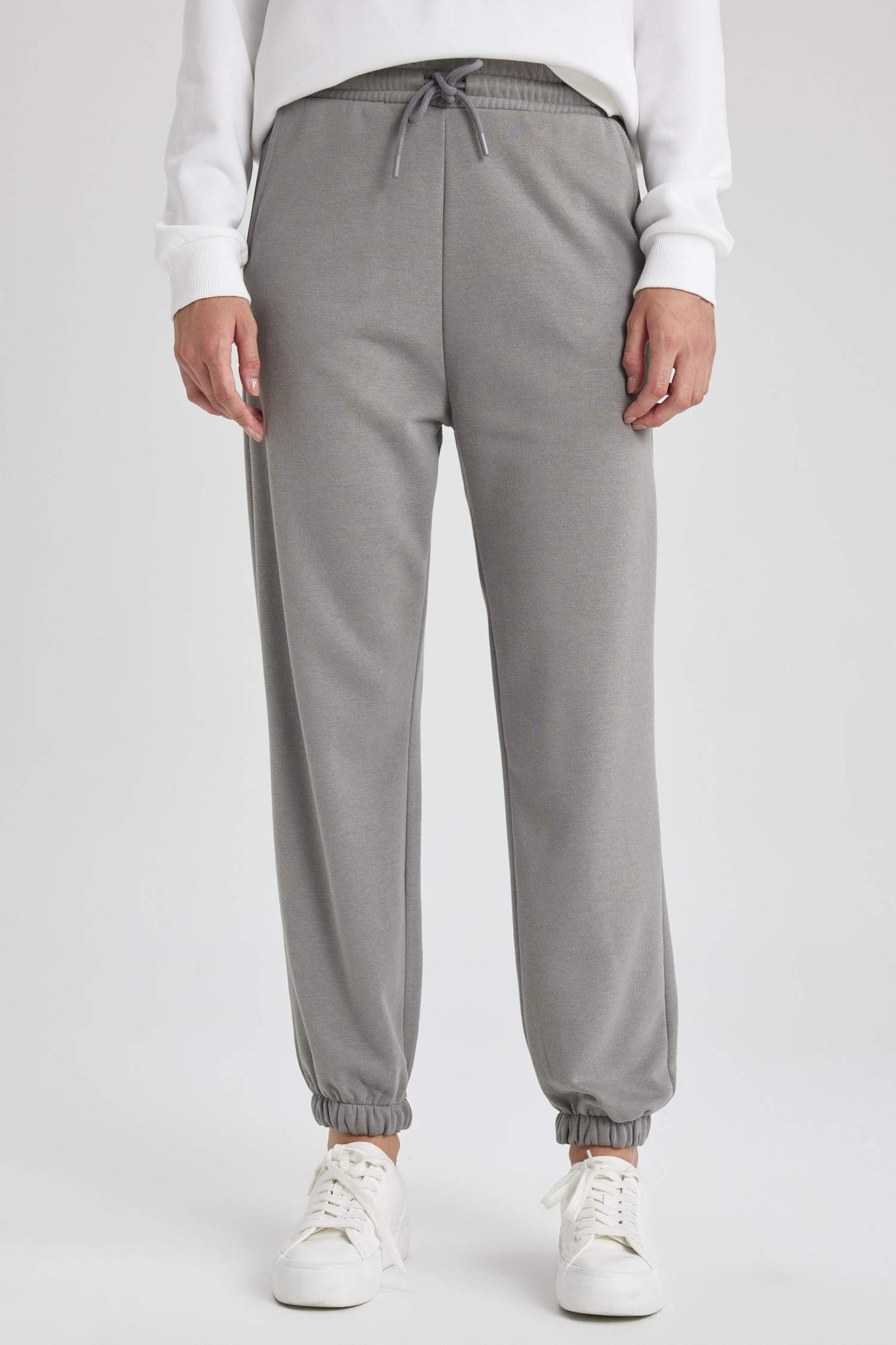 Jogger Standard Fit Thick Sweatshirt Fabric Elastic Band Trousers