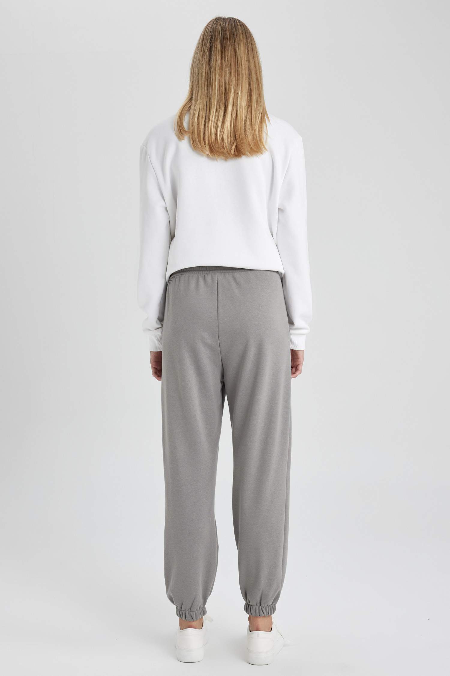 Jogger Standard Fit Thick Sweatshirt Fabric Elastic Band Trousers