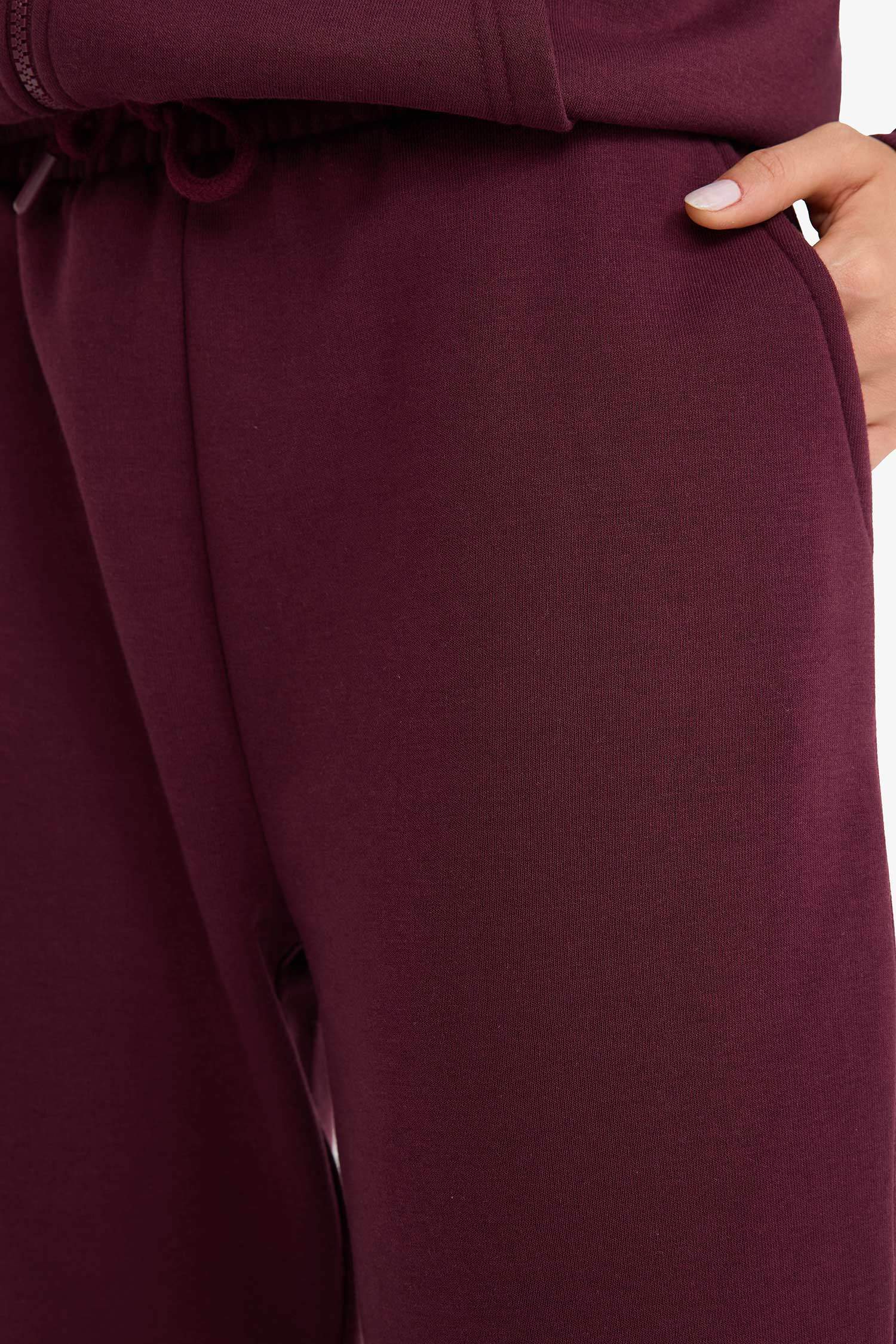 Jogger Fit Elastic Banded Leg Thick Fabric Trousers