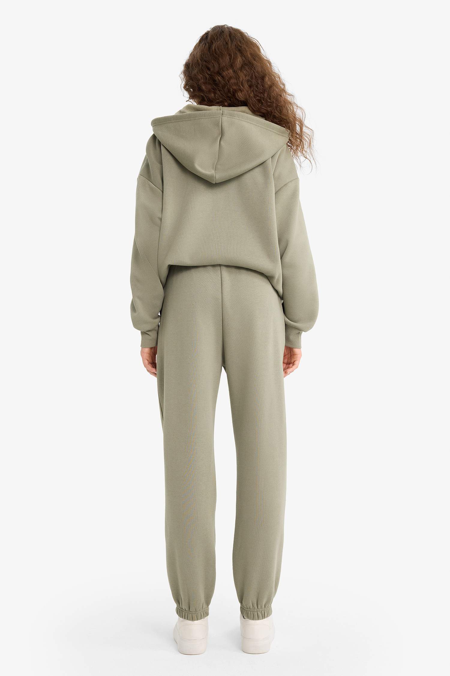 بنطرون قماش ثقيل جوجر فيت برجل مطاطي