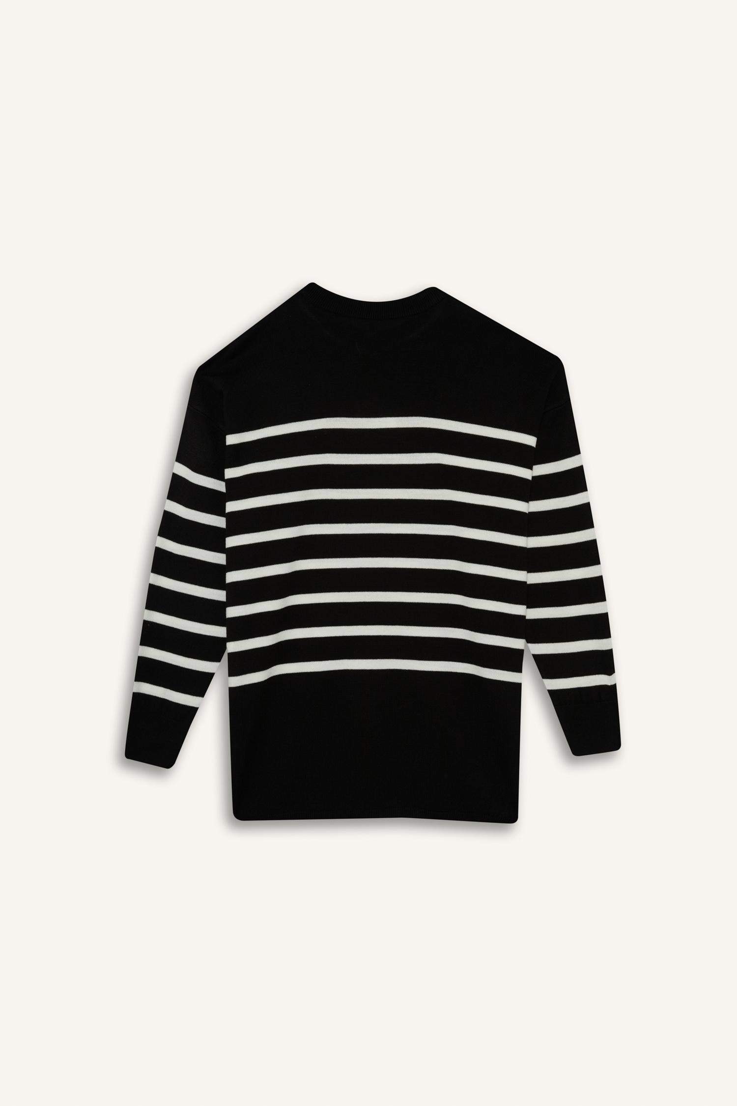 Relax Fit Crew Neck Striped Knit Tunic