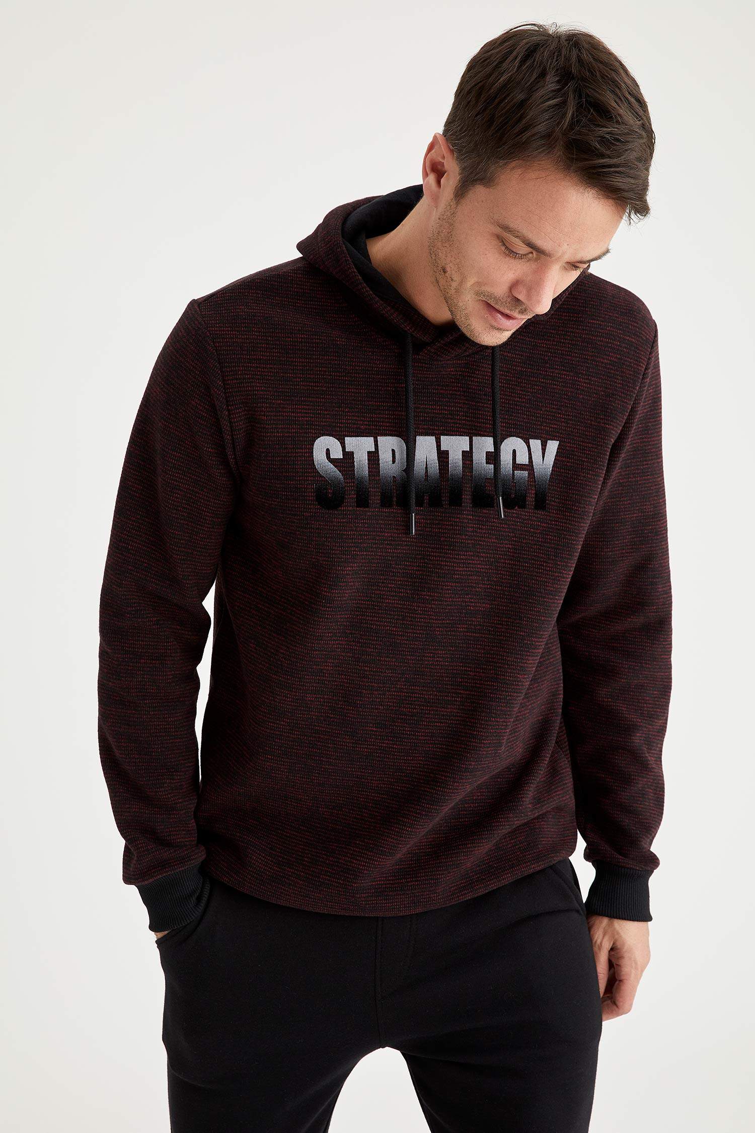 Bordo Erkek Strategy Baskılı Regular Kapüşonlu Sweatshirt | DeFacto