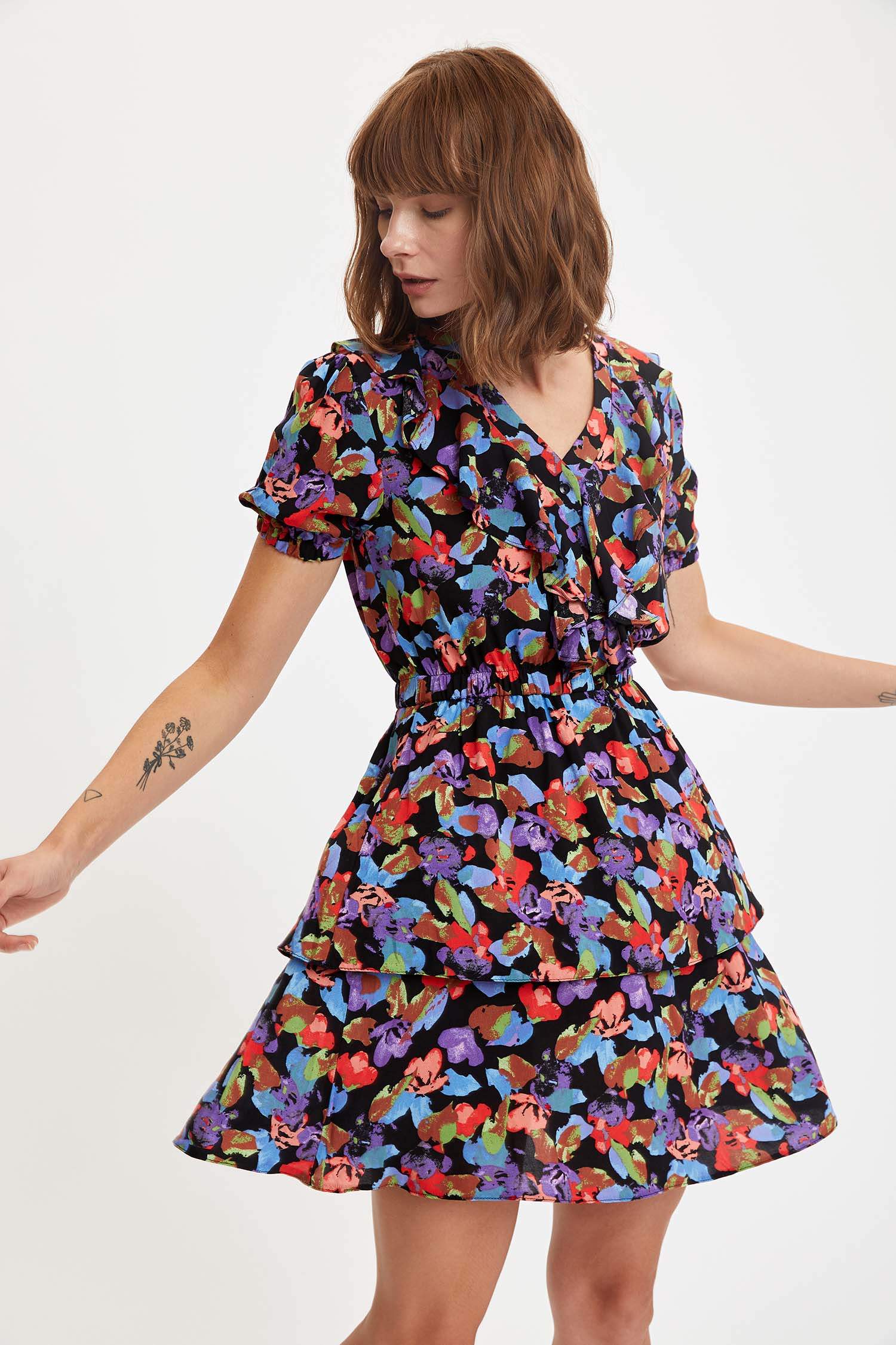 Defacto Volanlı Katlı Fırfırlı Etekli Yazlık Mini Elbise. 3