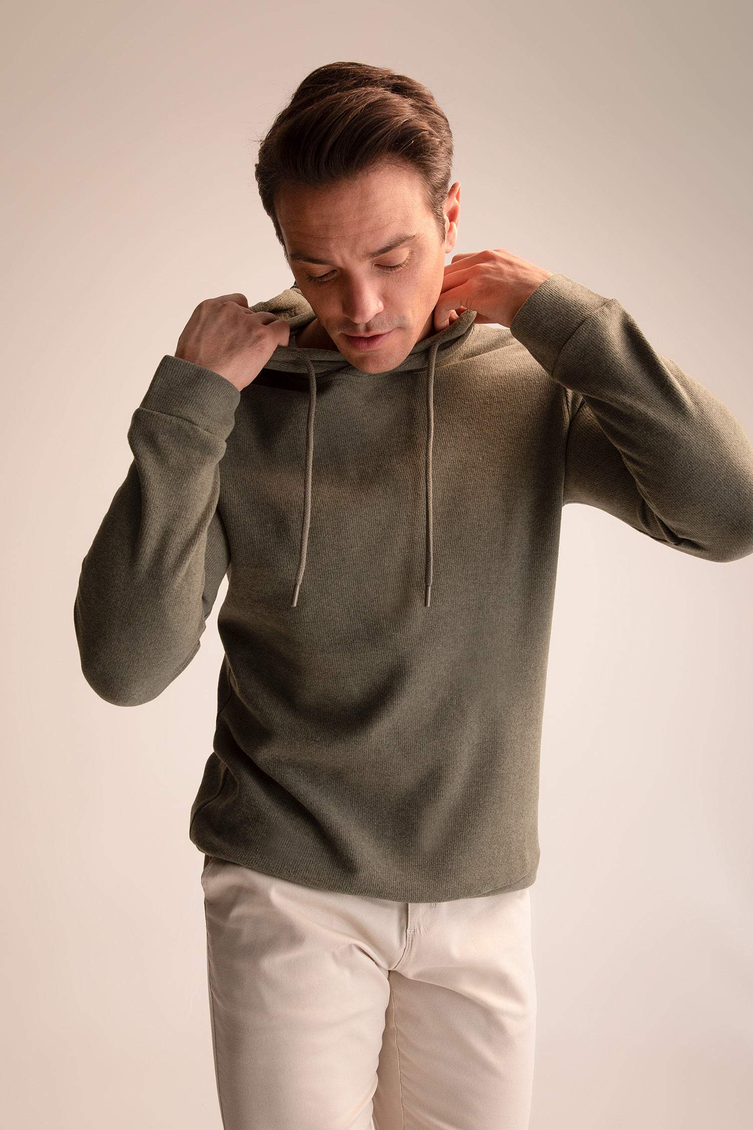 Свитшот стандартного кроя