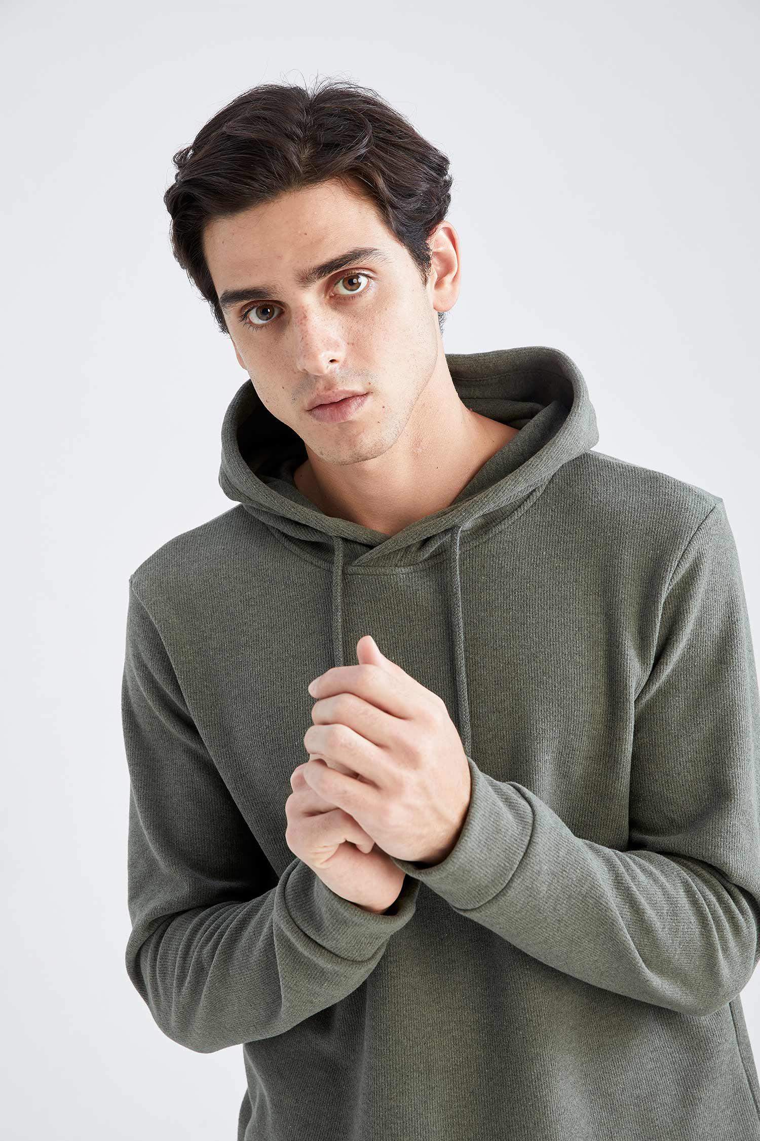 Свитшот стандартного кроя