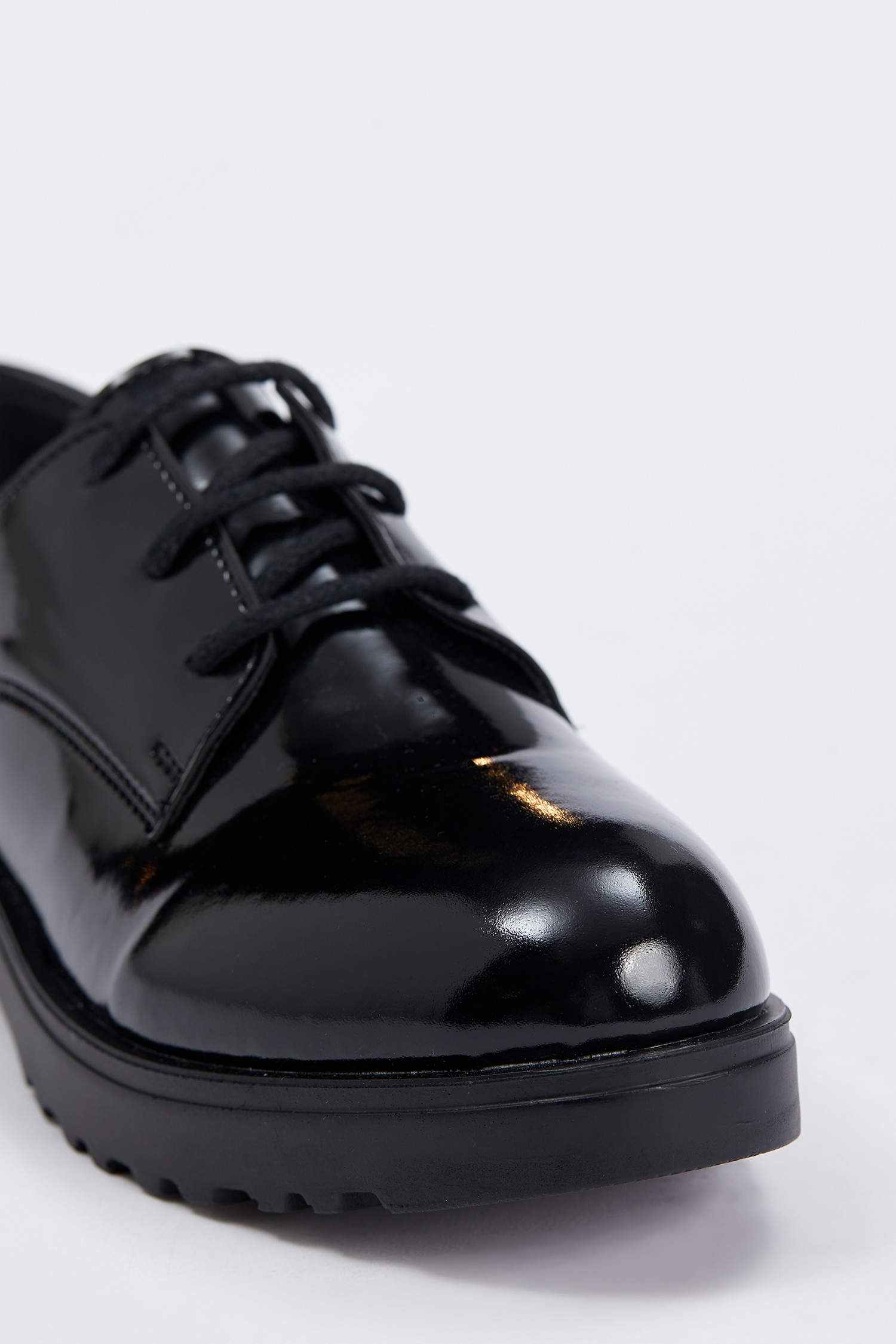 Defacto Kadın Suni Deri Bağcıklı Loafer Ayakkabı. 5