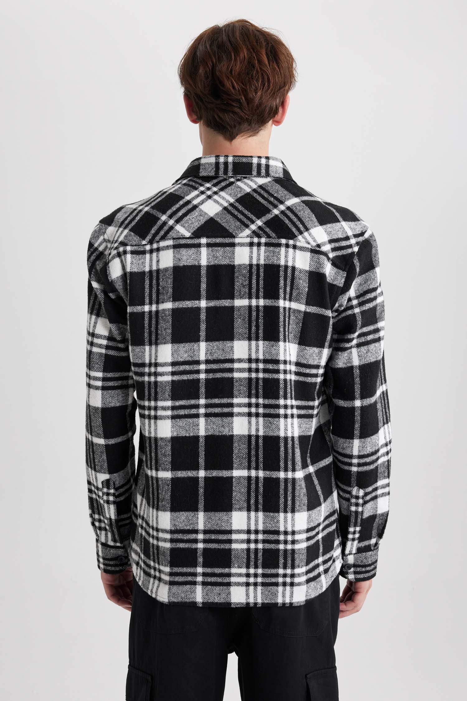 Рубашка стандартного кроя в клетку с длинным рукавом