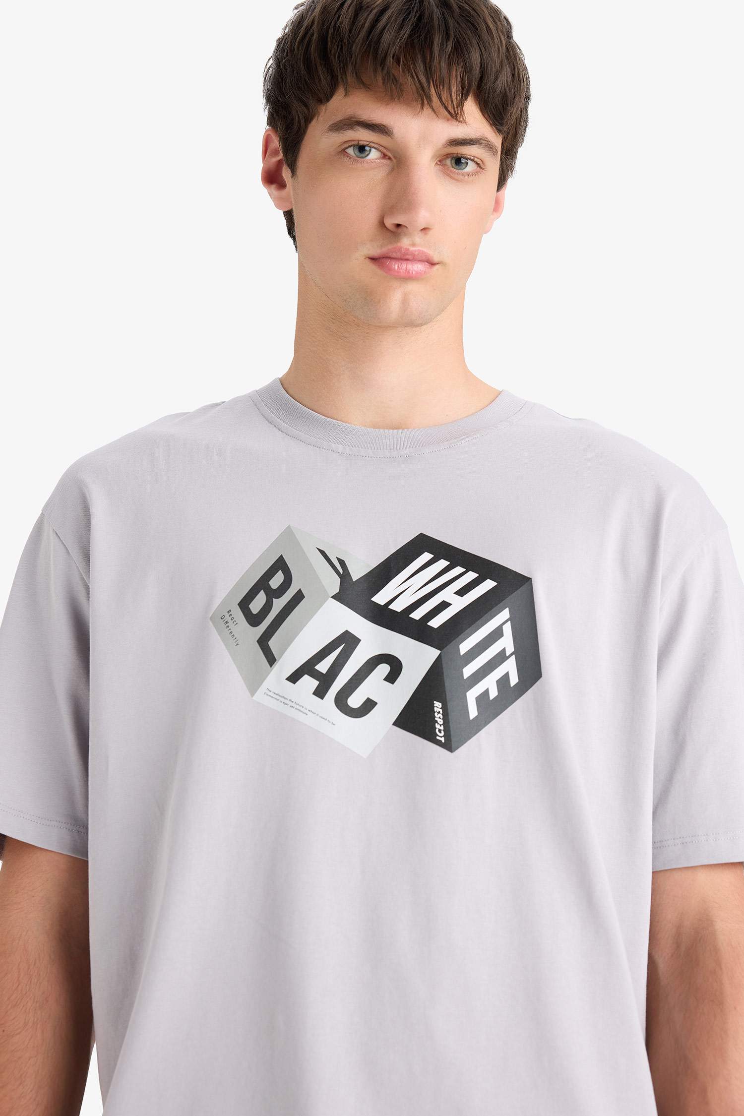 تيشيرت اوفر سايز مطبوع برقبة مستديرة