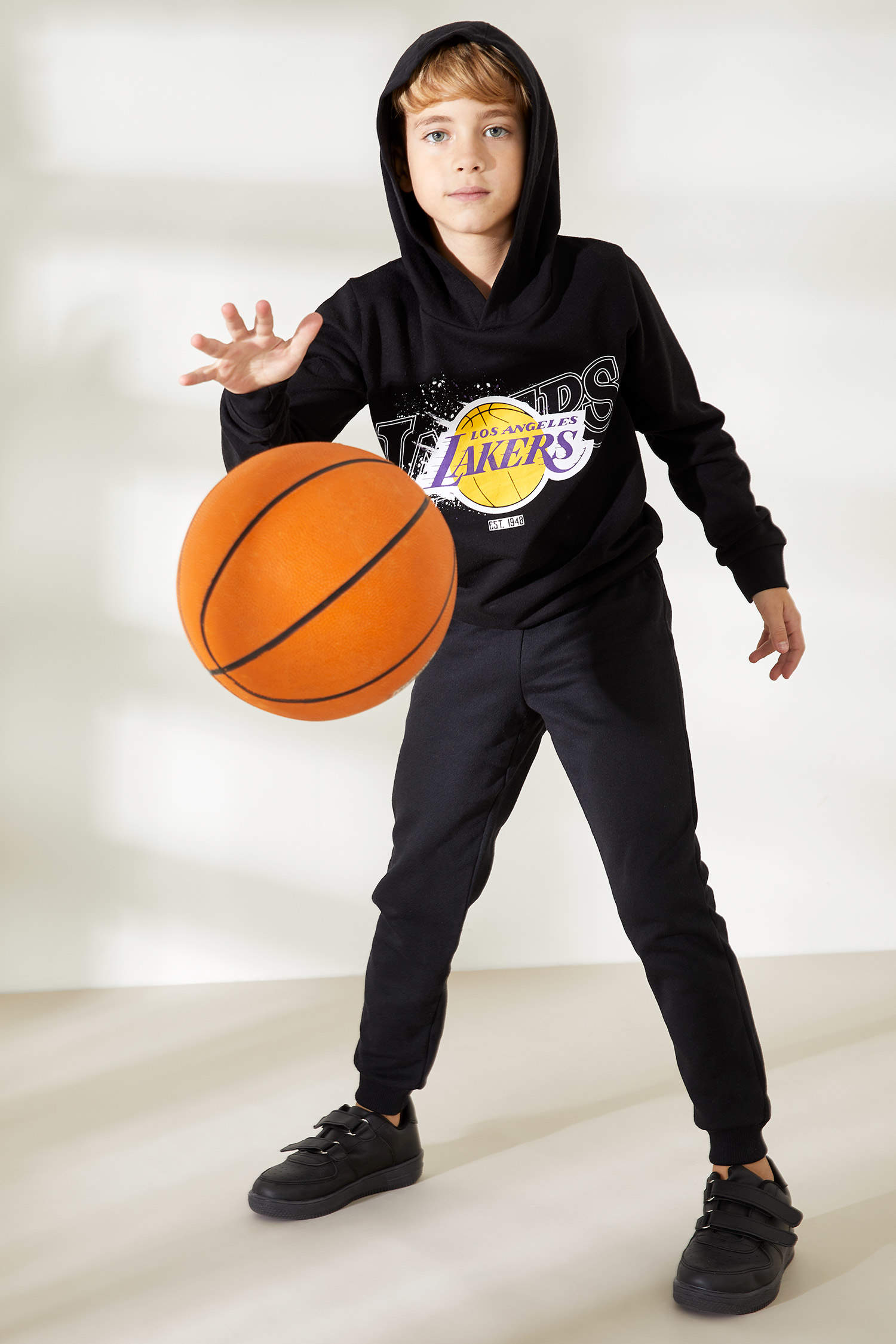 Black BOYS & TEENS Boys' NBA Licensed Sweatshirt 1577141 | DeFacto