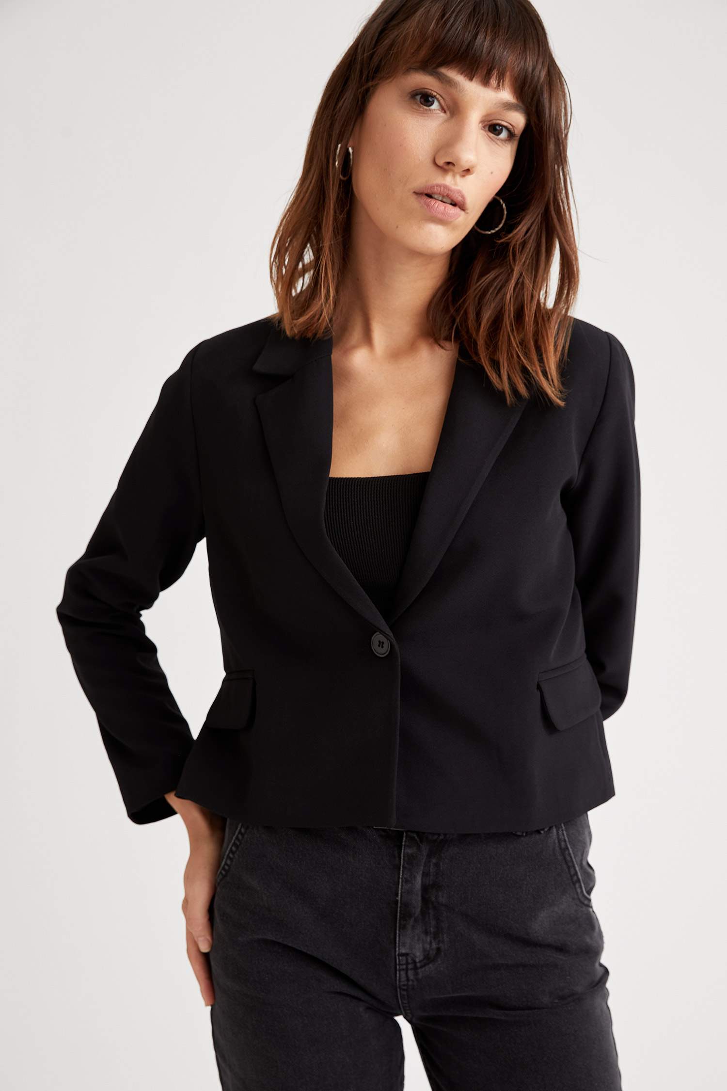 Black WOMAN Crop Blazer 1533456 | DeFacto