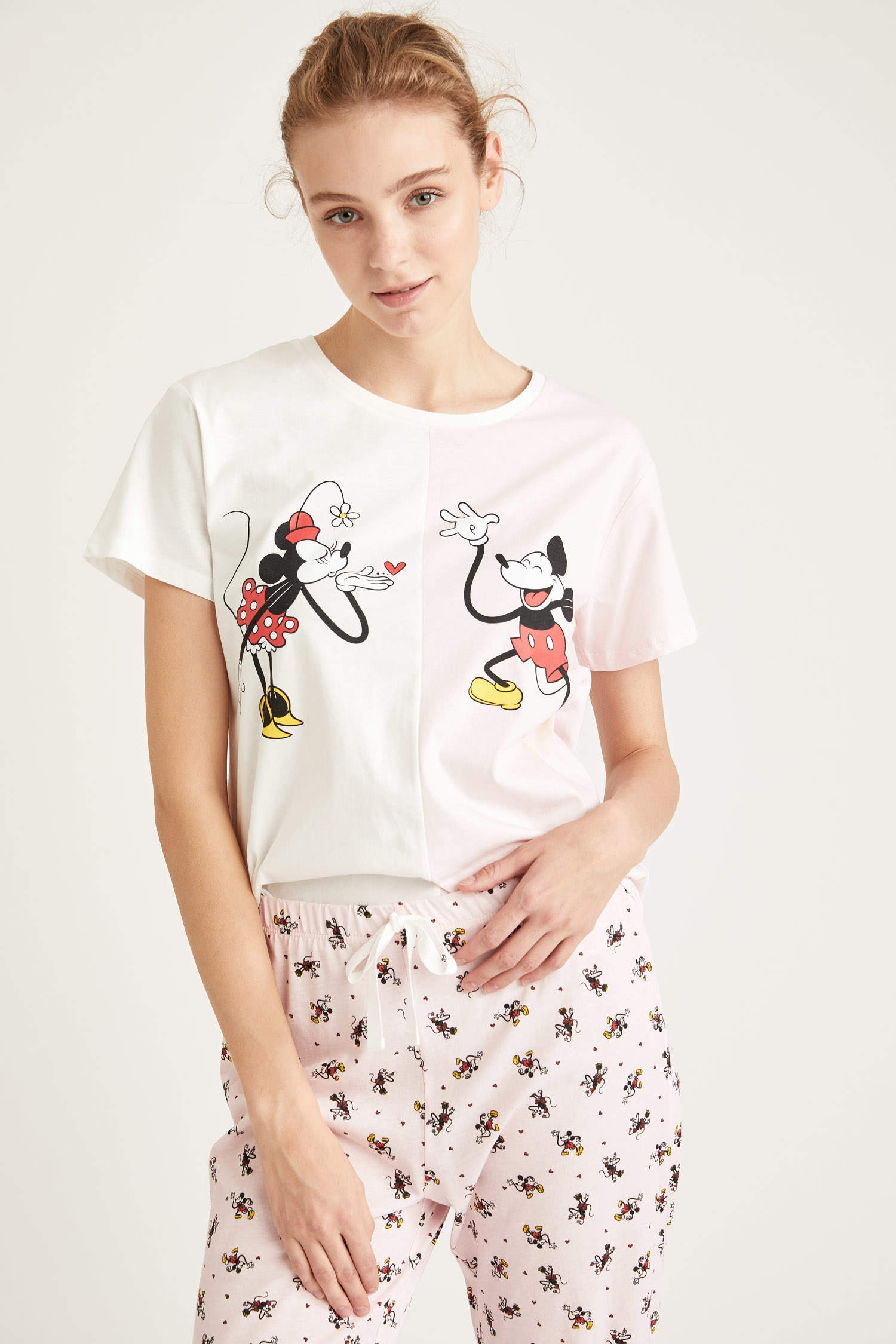 Defacto Mickey Mouse Lisanslı Pijama Takımı. 1