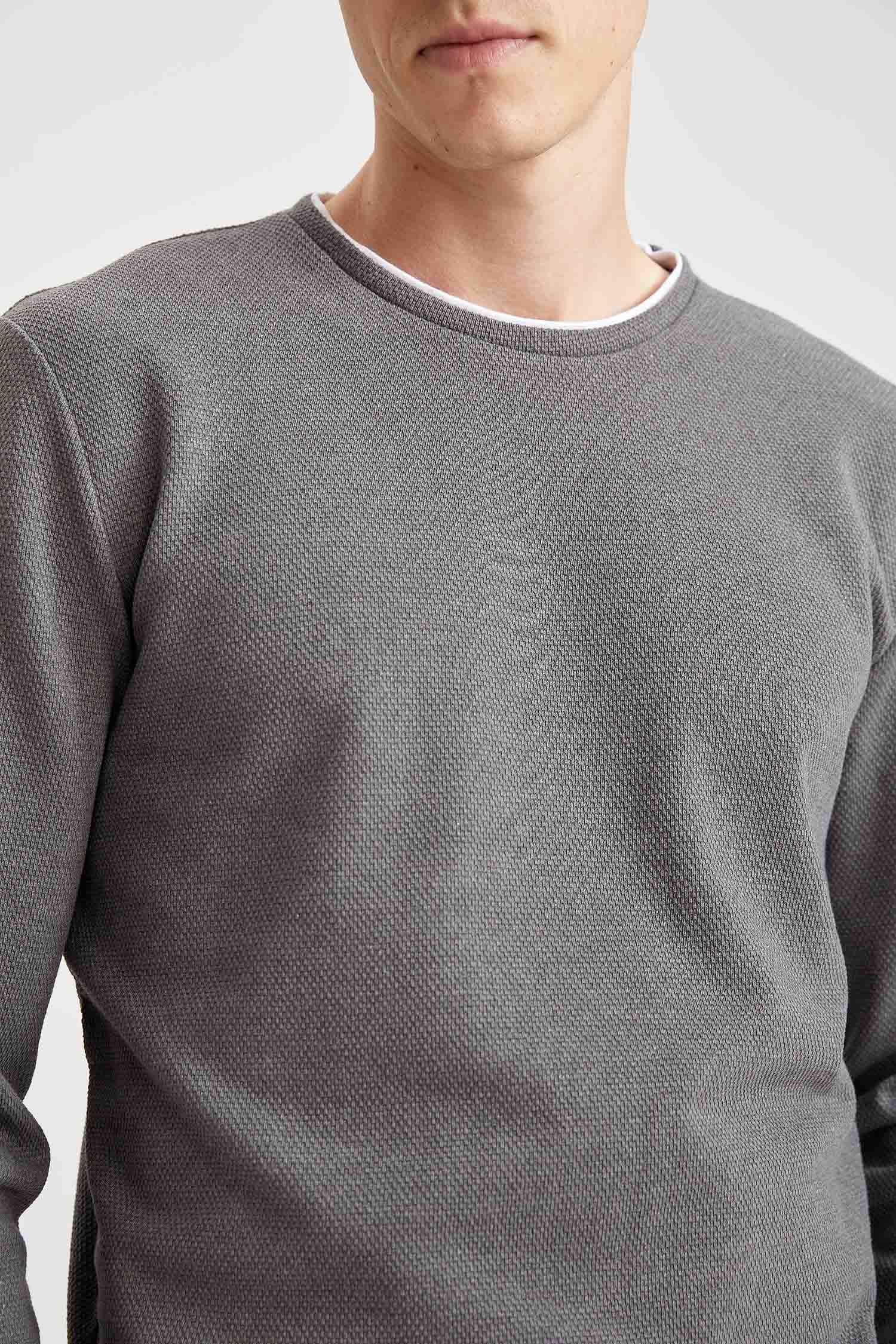 Grey MAN Slim Fit Crew Neck Sweatshirt 1525533 DeFacto