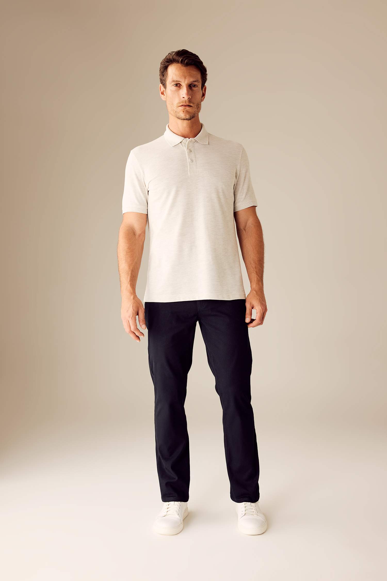 تيشيرت بولو قصة عادية