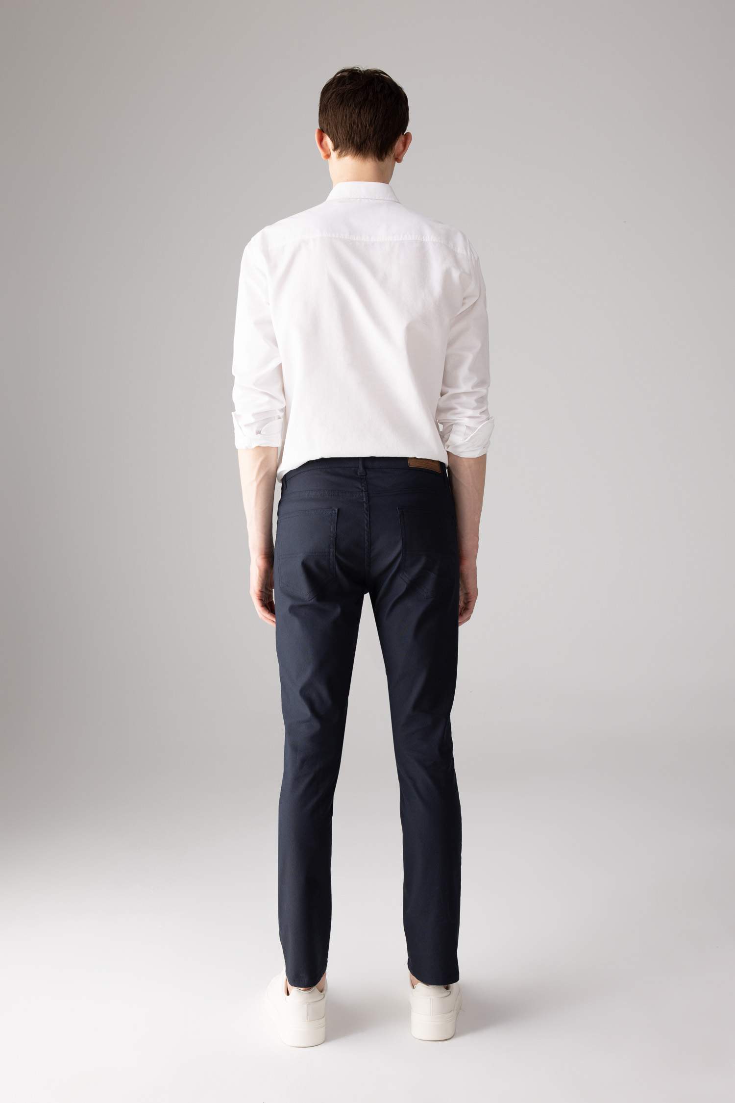 بنطلون سادة سليم فيت