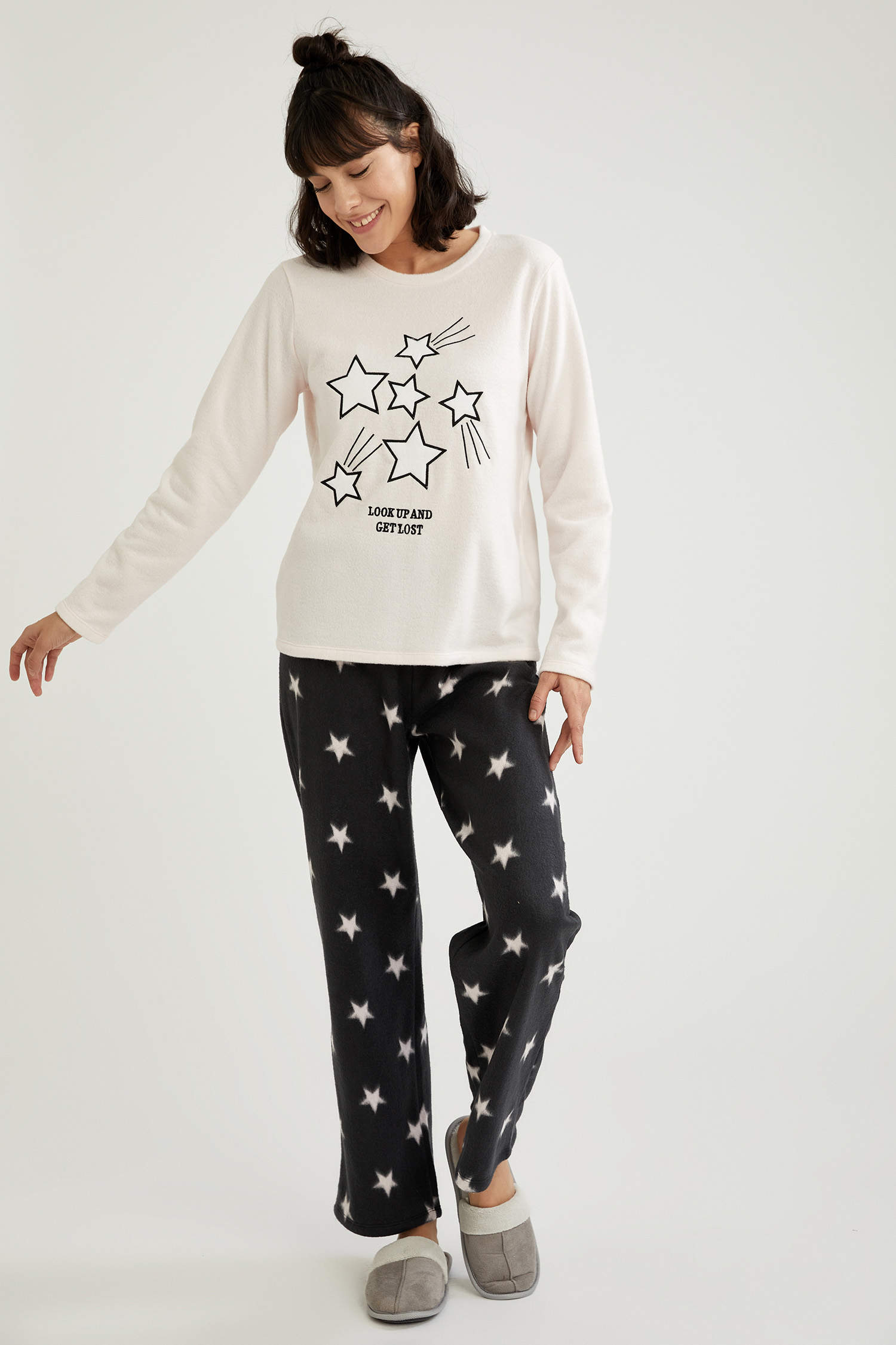 Defacto Yıldız Baskılı Uzun Kollu Polar Pijama Takımı. 2