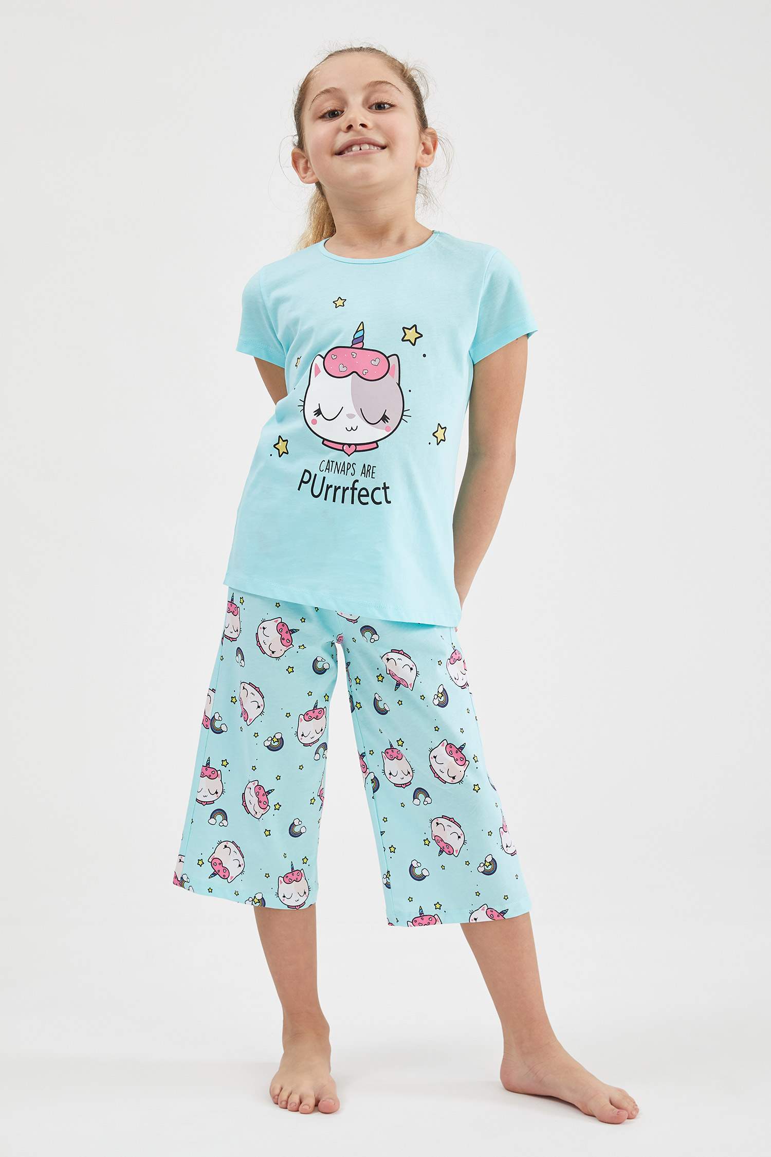 Turkuaz Kiz Cocuk Genc Kiz Kiz Cocuk Catcorn Baskili Kisa Kollu Kapri Boy Pijama Takimi 1755720 Defacto